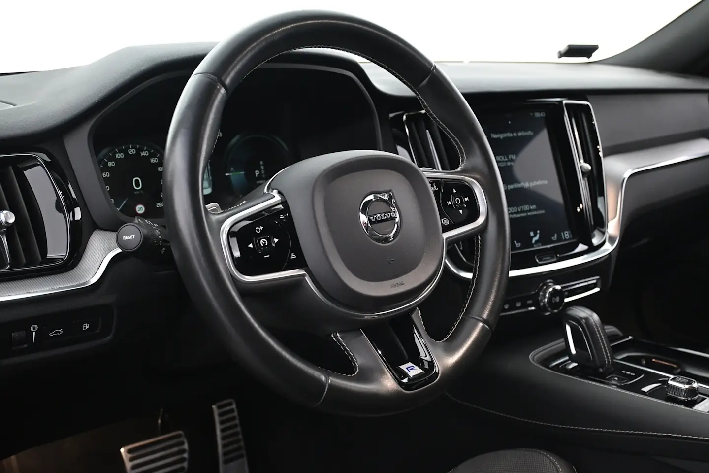 Car Image - 3mNxw8BAozKuqxZeckSQTz