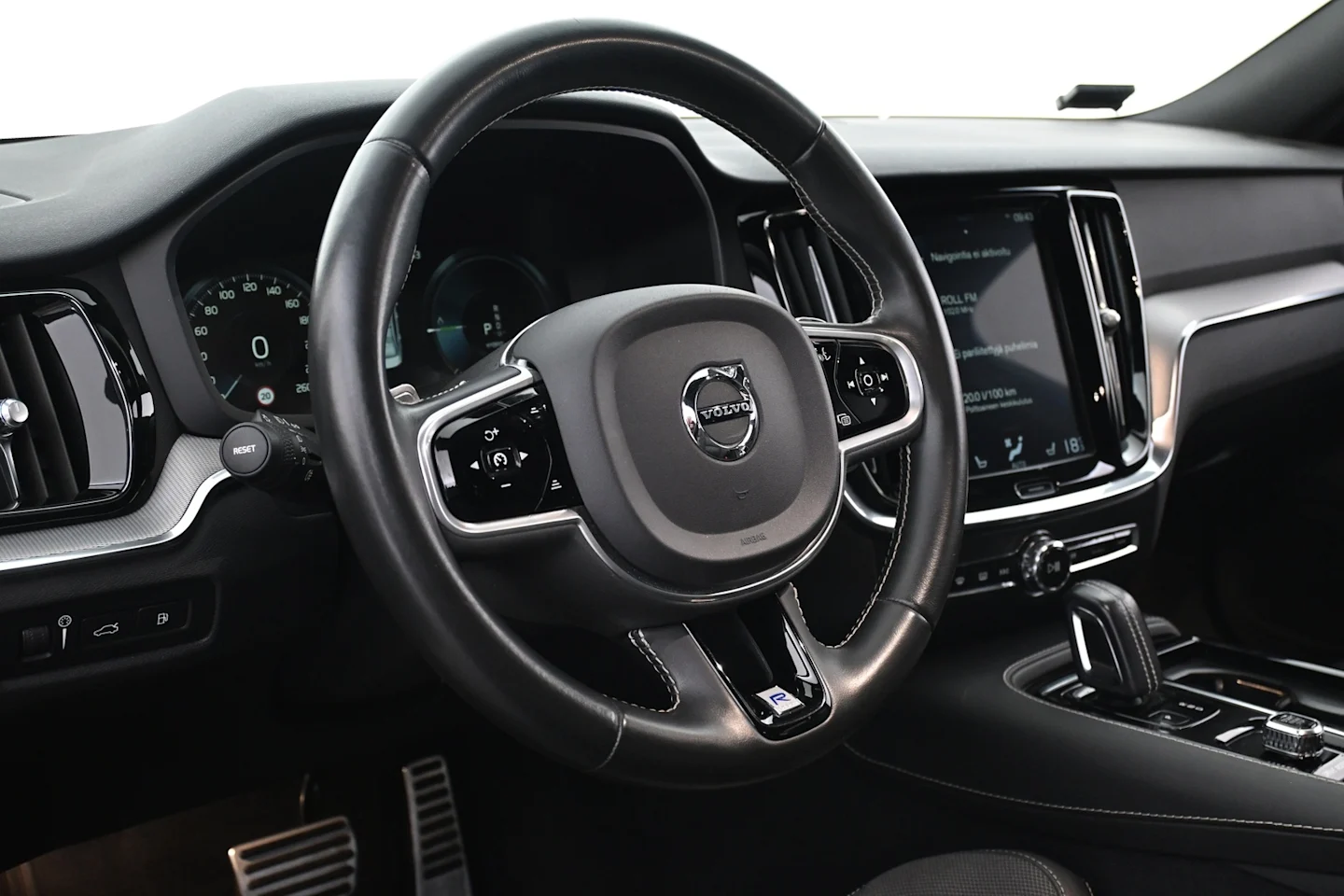Car Image - 3mNxw8BAozKuqxZeckSQTz
