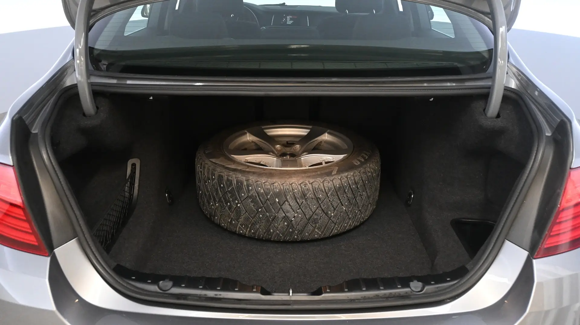 Car Image - 7h1owSTNXVxQchMf7BF2di