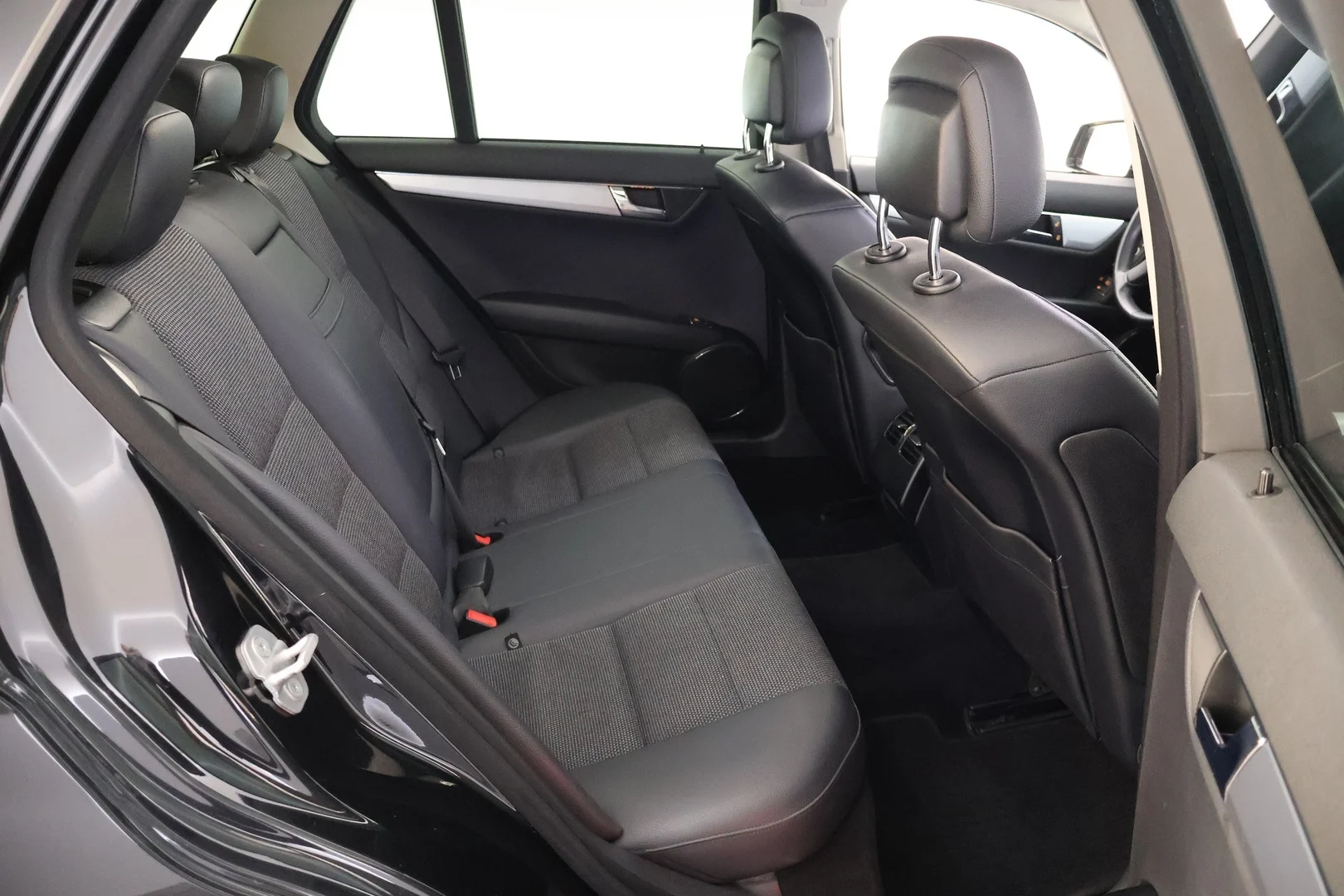 Car Image - 5VdjMLFr3yRQk3UhU4fY8A