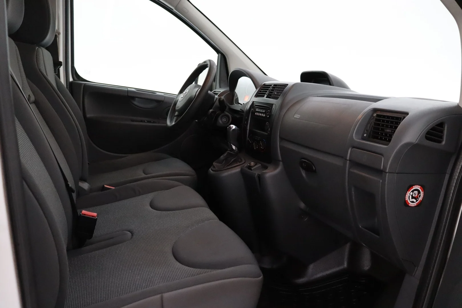 Car Image - EVJM6WIF46PI957Y1nIlA