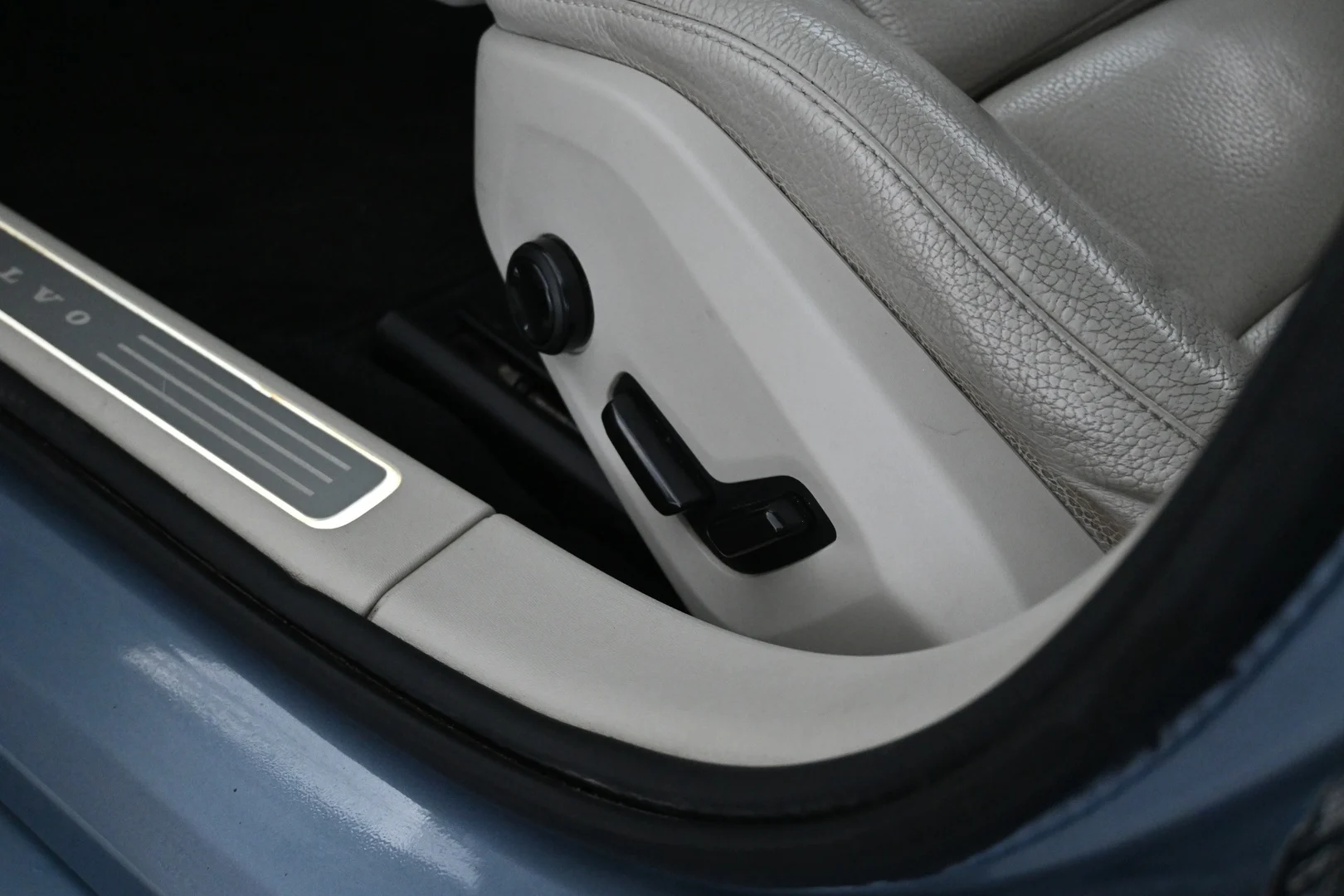 Car Image - 6iwjL8zM5164cbYVqZJ4MC