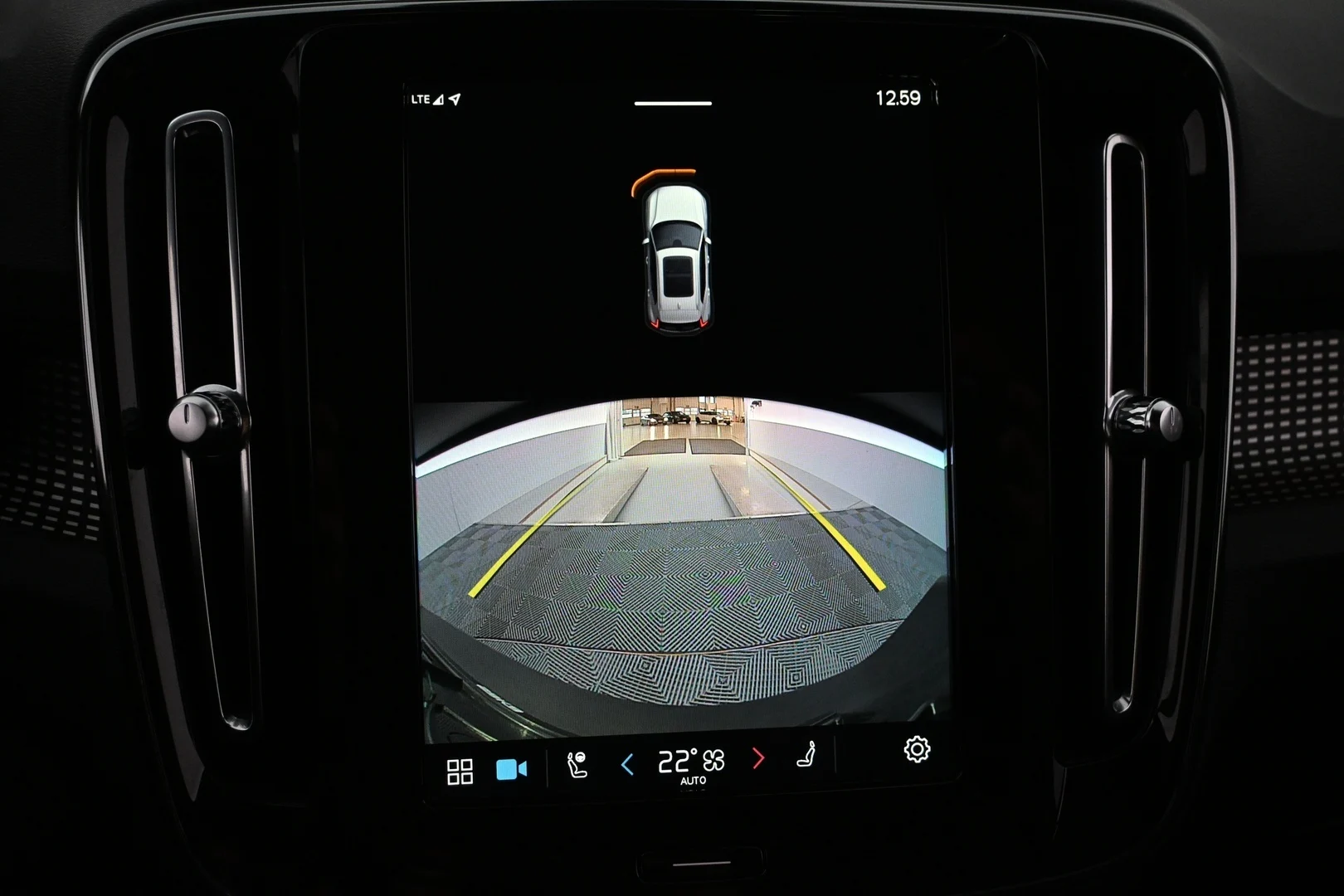 Car Image - 2sI1FRSZGUevcpScCOESdR