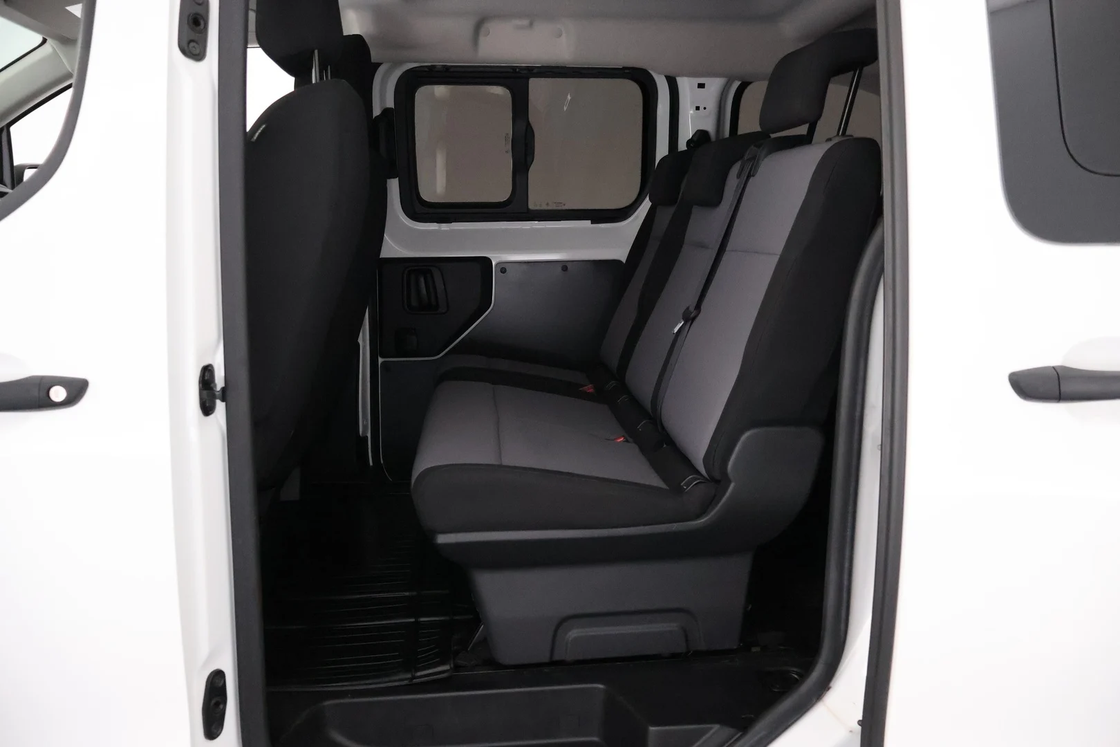 Car Image - 1jWOcEUQr0foGIJOD8Esfb