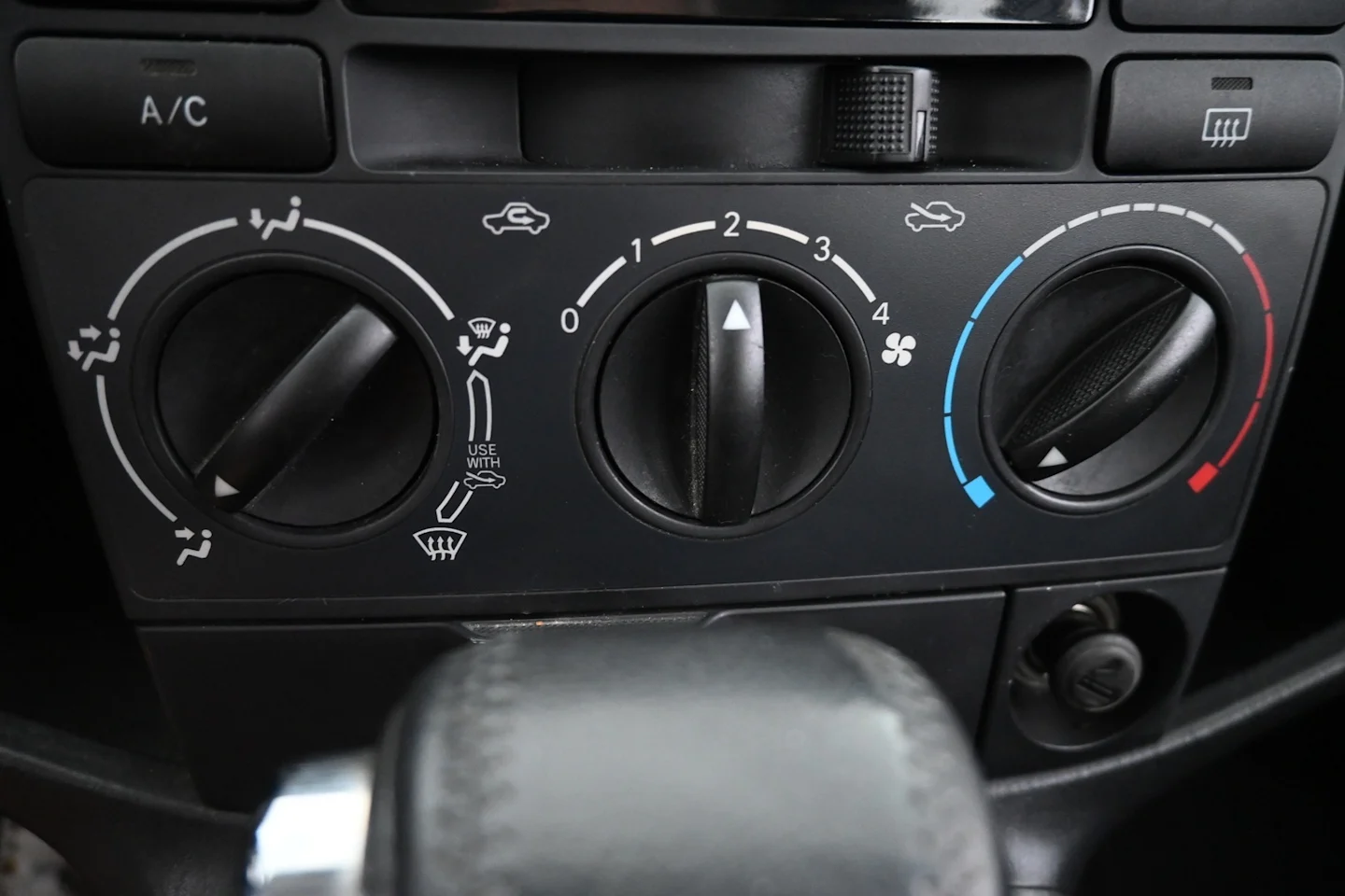 Car Image - 3z5XIPdRKdSnTrwzjjnVur