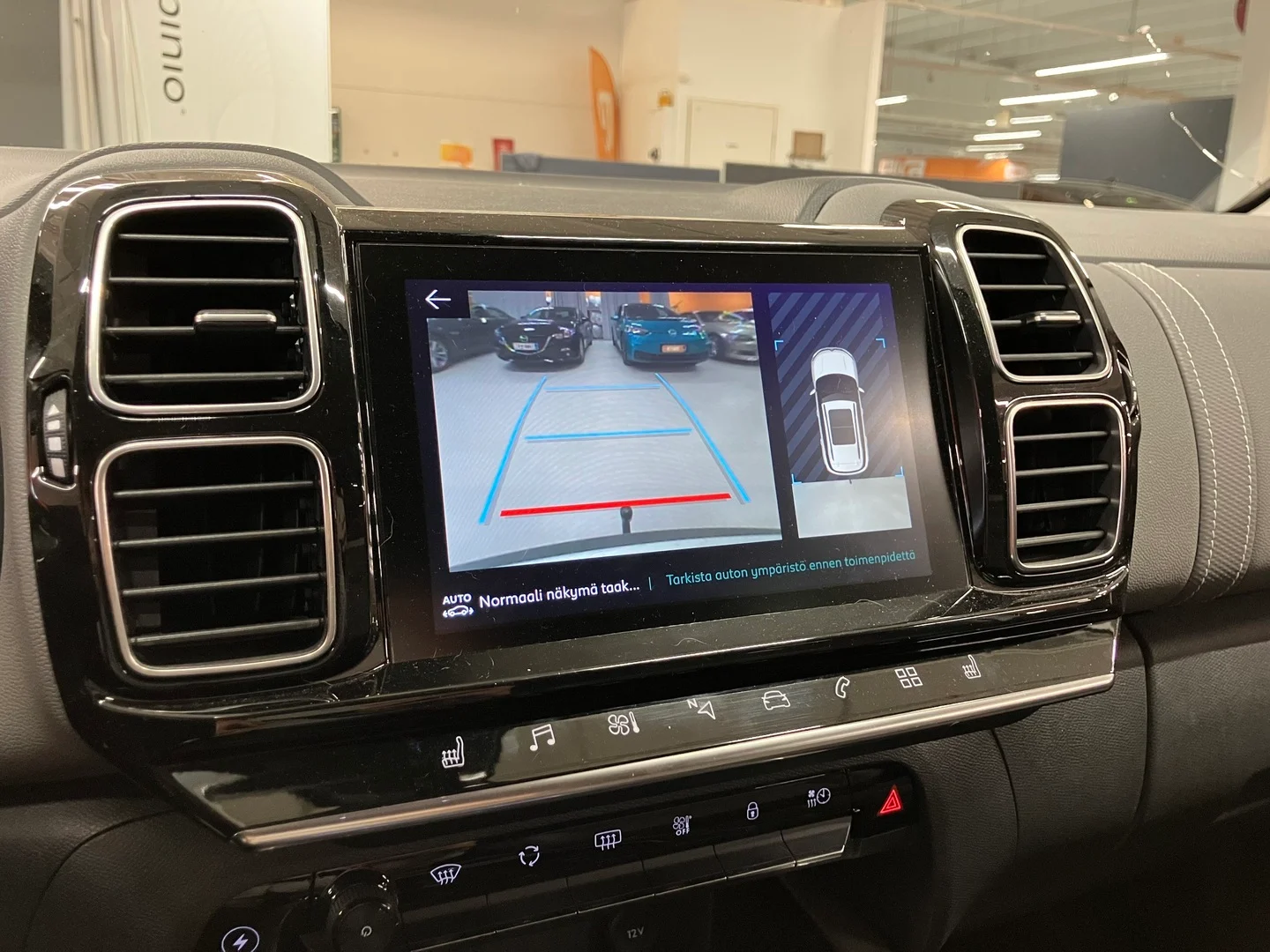 Car Image - 2Yh9SHWdwRYN6OXusuq8SF