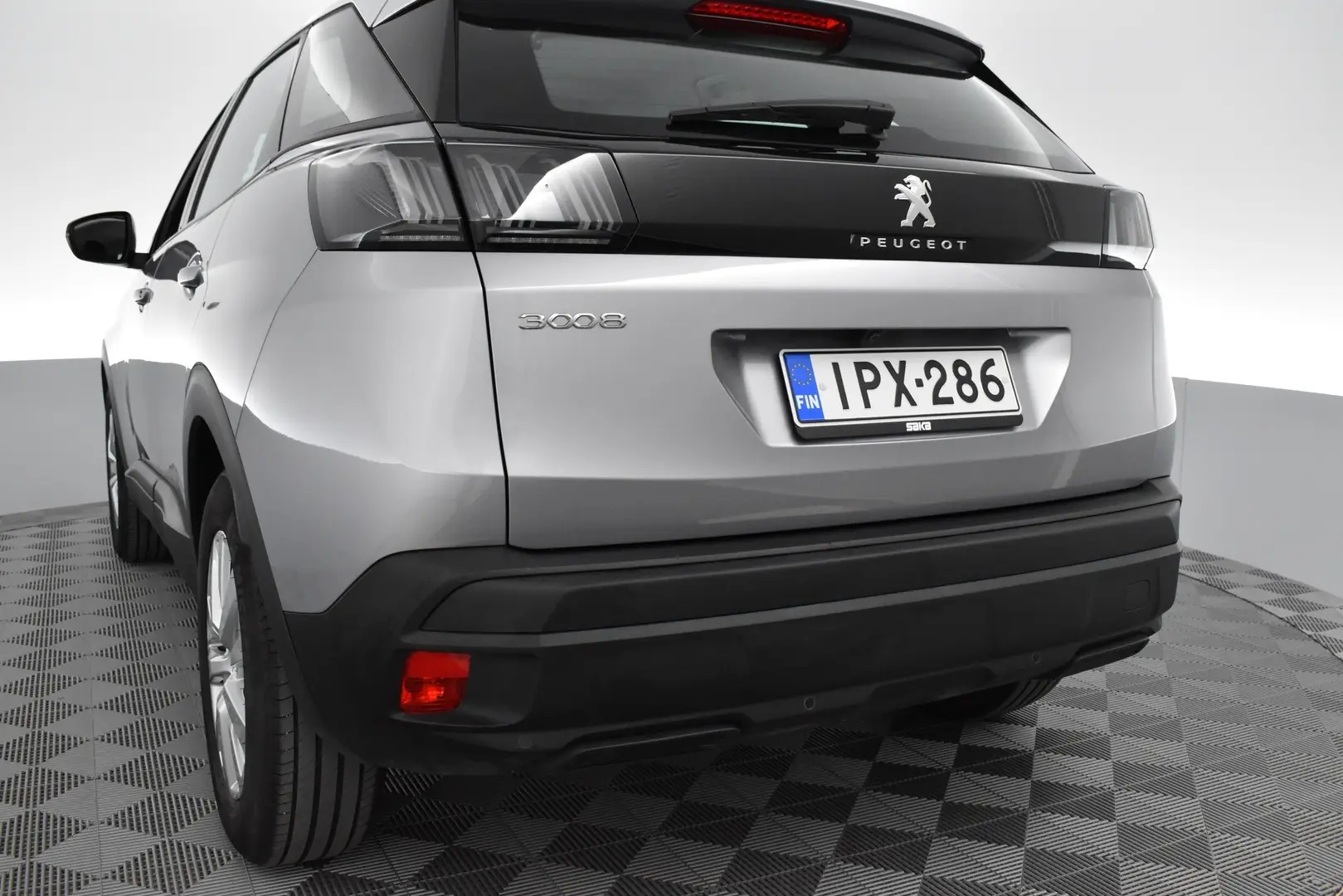 Car Image - 15rTdVIUWDPN3qFciWtYXb