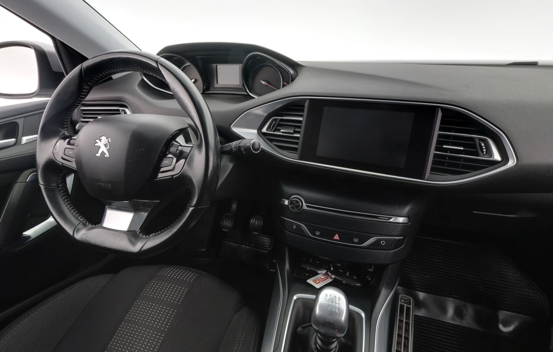 Car Image - 3FdLRCJSnrz0r73YELGZle