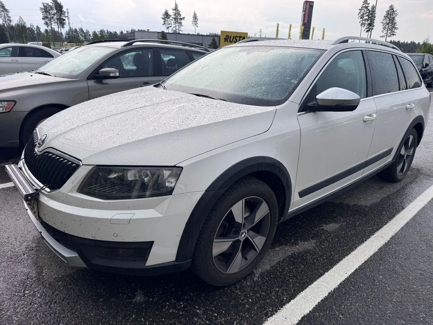 Car Image - 49YOZb3wDghqZjPTQPLRjT