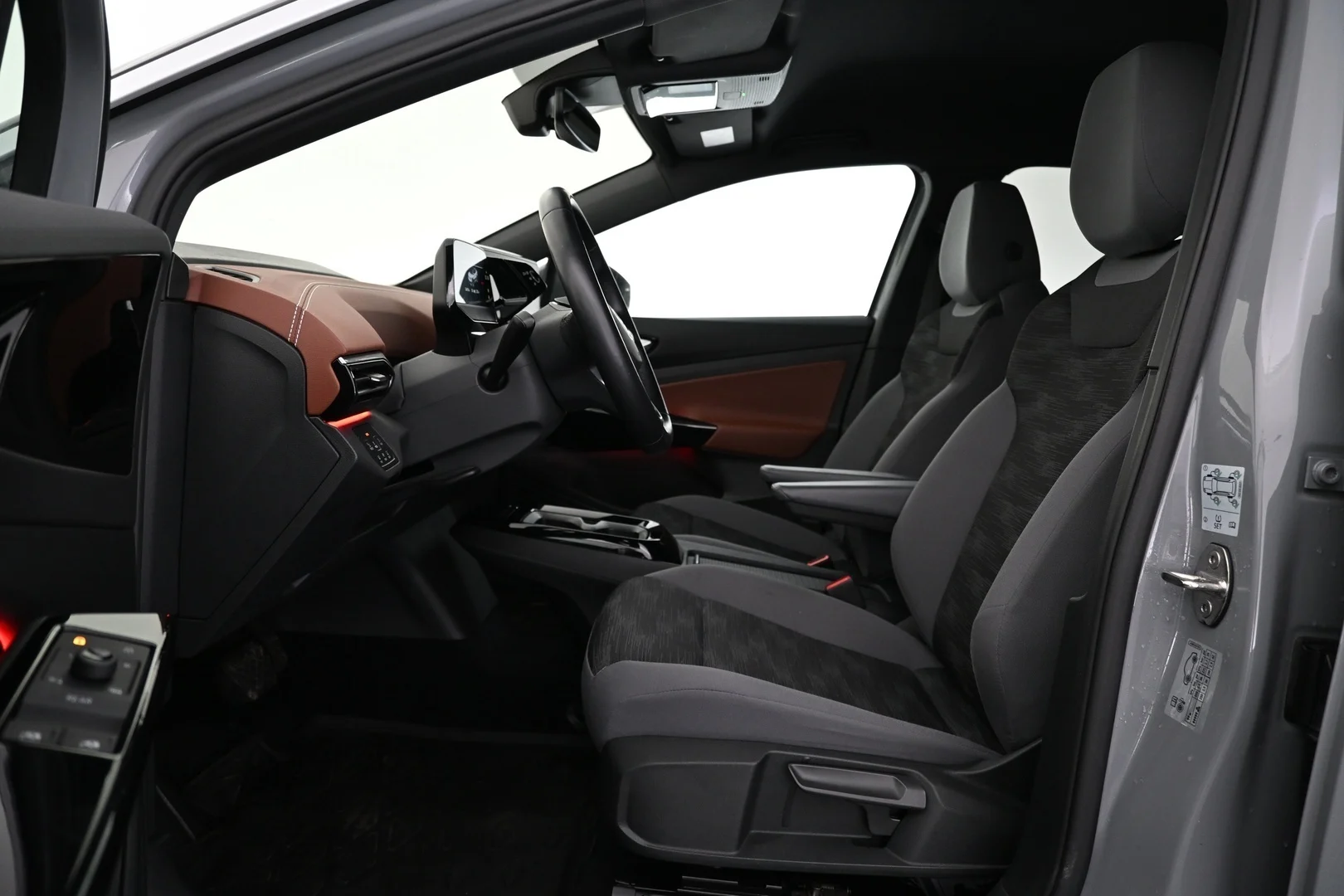 Car Image - 6Ho2rpKLqk6YXlwO8FEEji