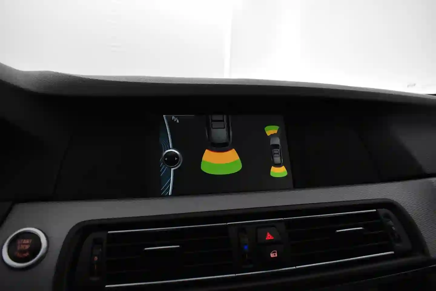 Car Image - 7Bmcu0q4rK4igqAKIRTJfM