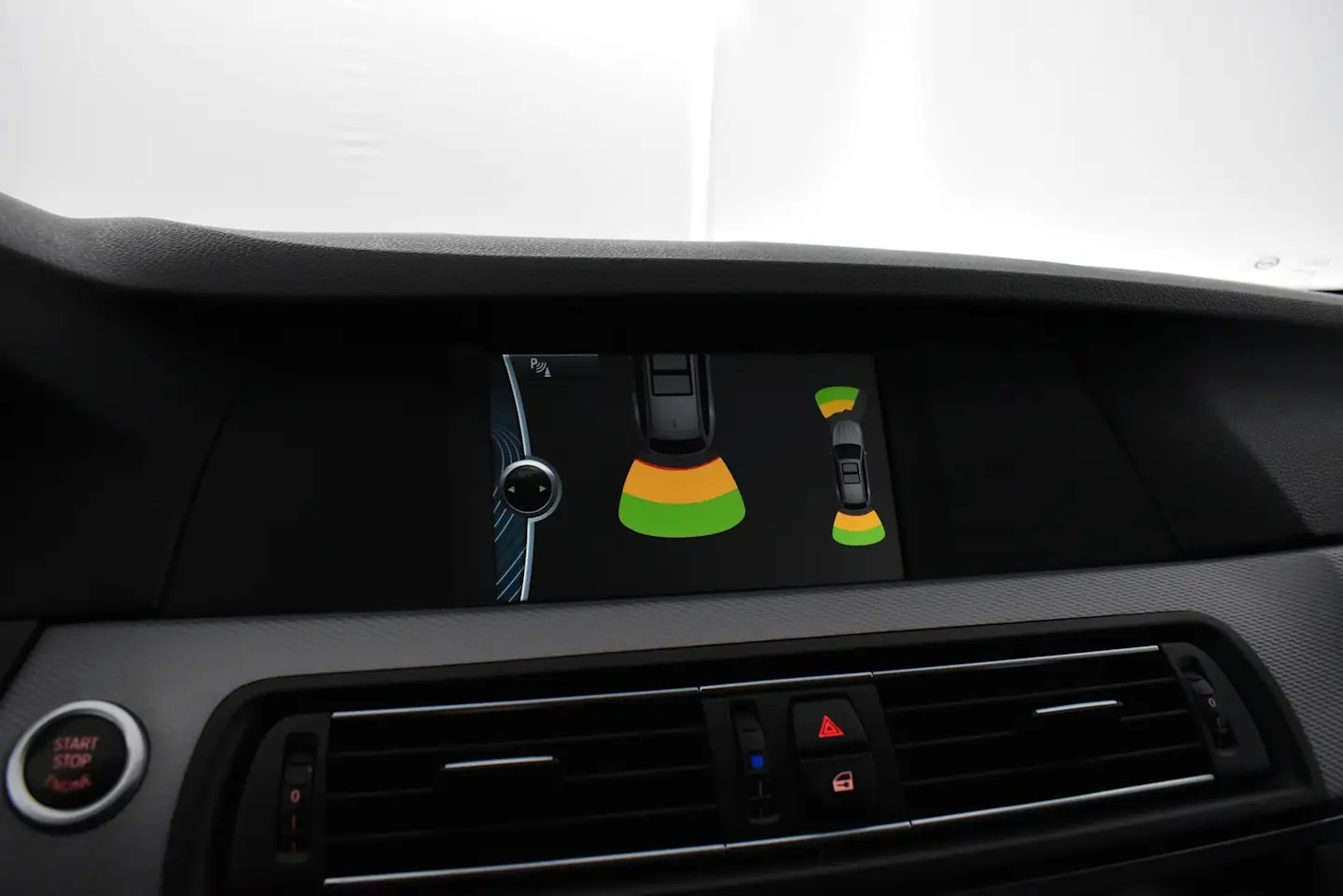 Car Image - 7Bmcu0q4rK4igqAKIRTJfM
