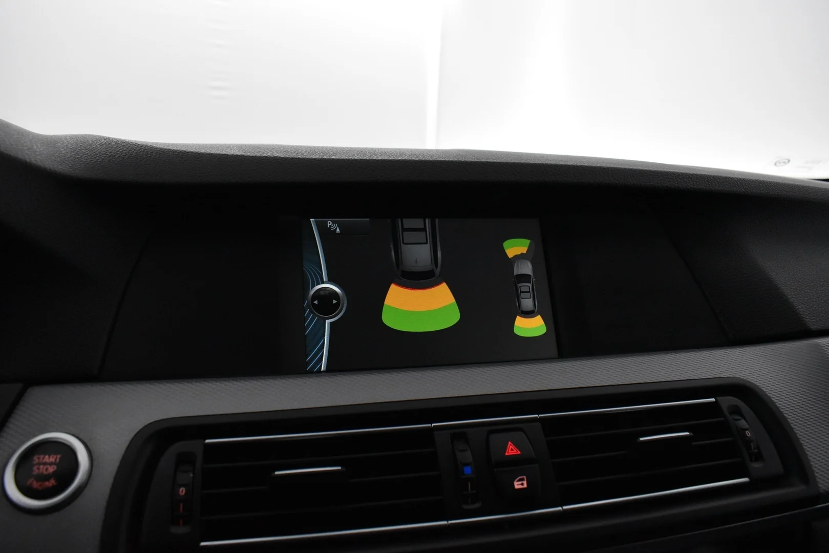 Car Image - 7Bmcu0q4rK4igqAKIRTJfM