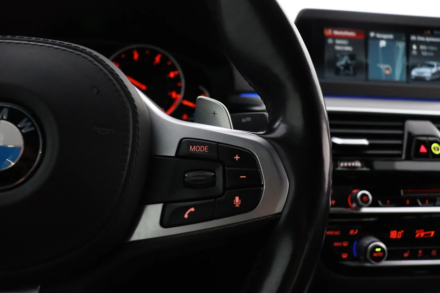 Car Image - 4LO6YIWdJpUPe1jzOrPihC