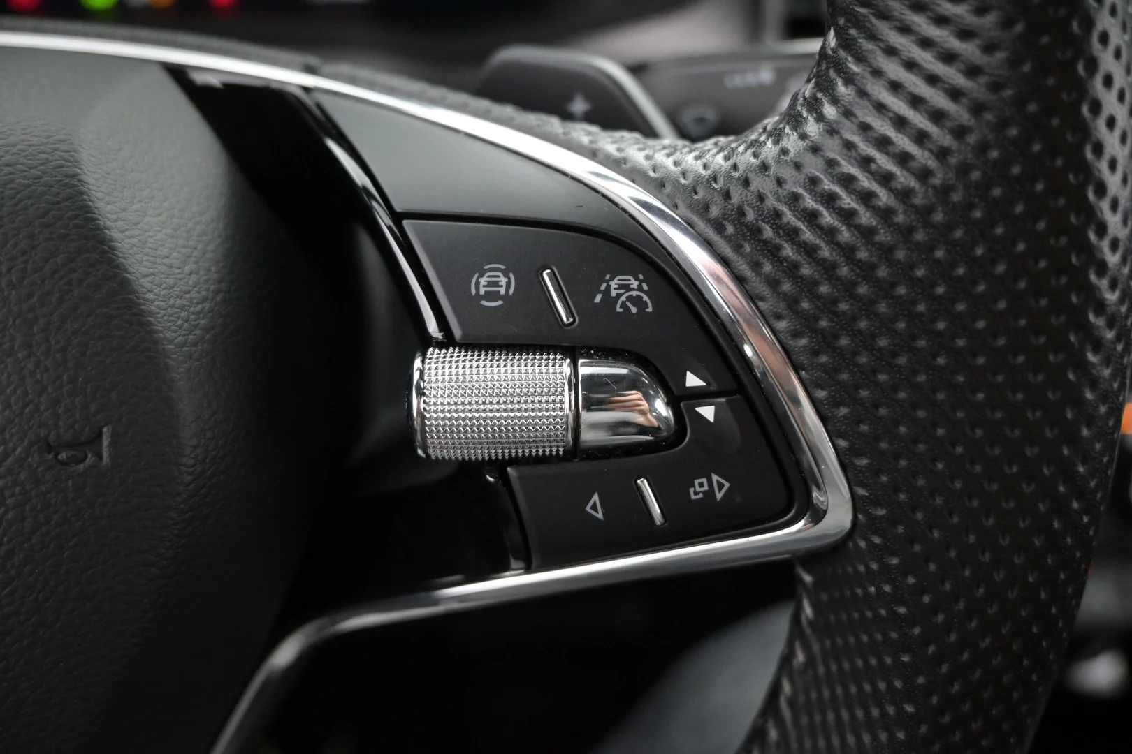 Car Image - 5Q7TPXnHgjJXTB5Whzotox