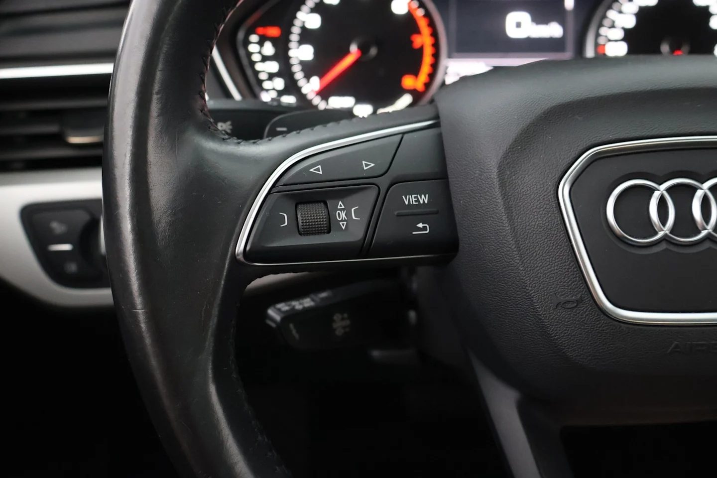 Car Image - AMRO3LDriiJpxgAlJ9ZHt