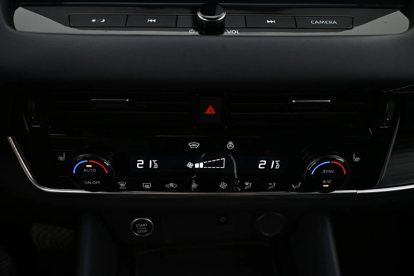Car Image - 4Q7SagDdJLOwNLMTN8dq5o