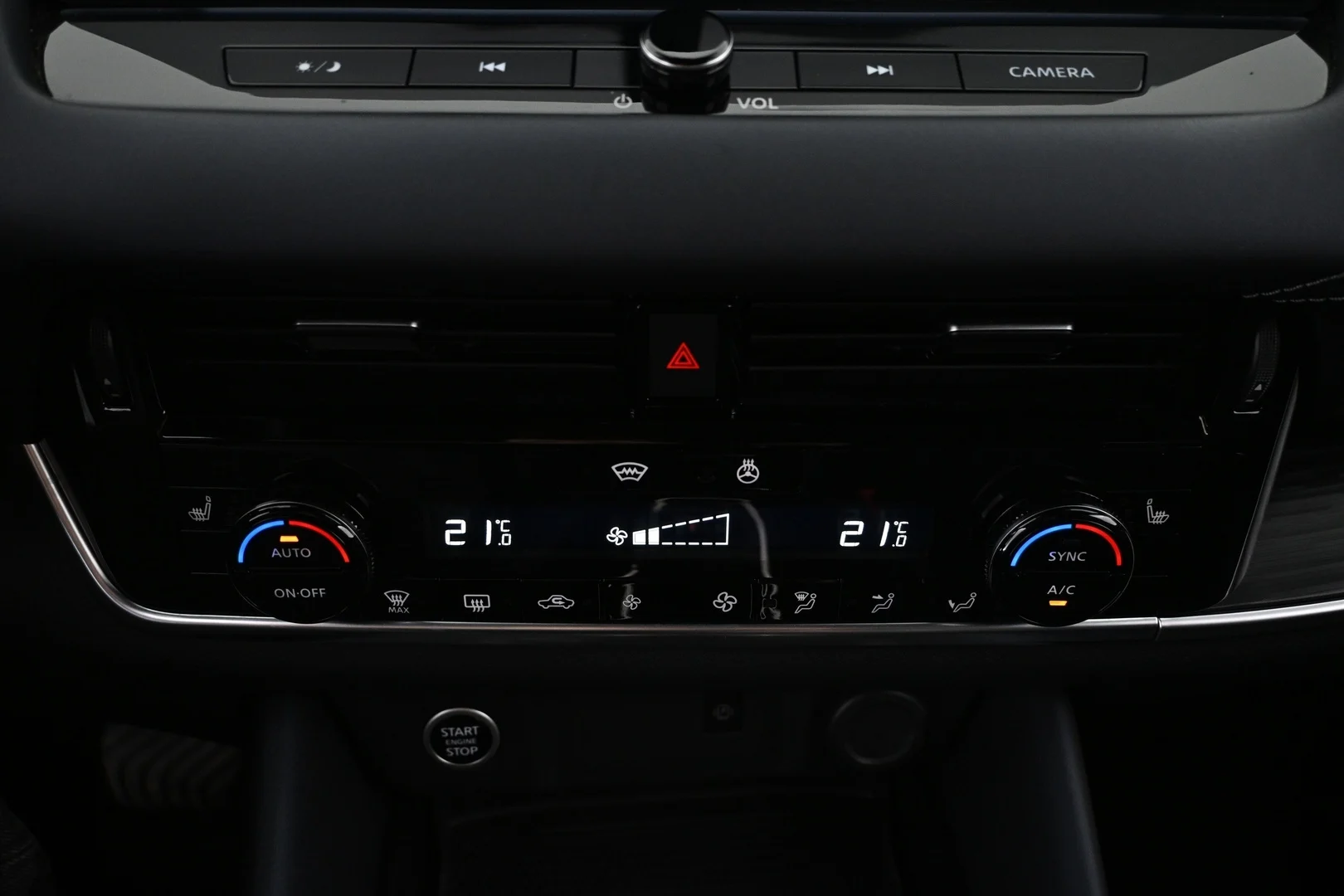 Car Image - 4Q7SagDdJLOwNLMTN8dq5o