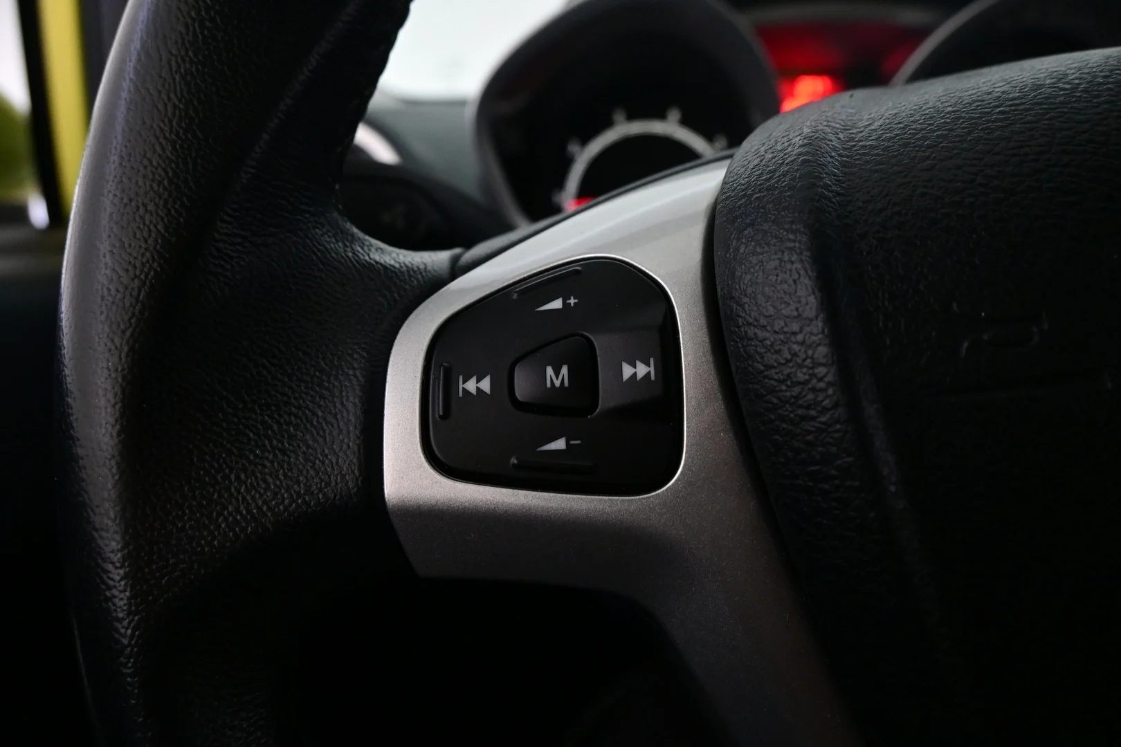 Car Image - 79Ezo0RwwGk69SOwyM8vBW