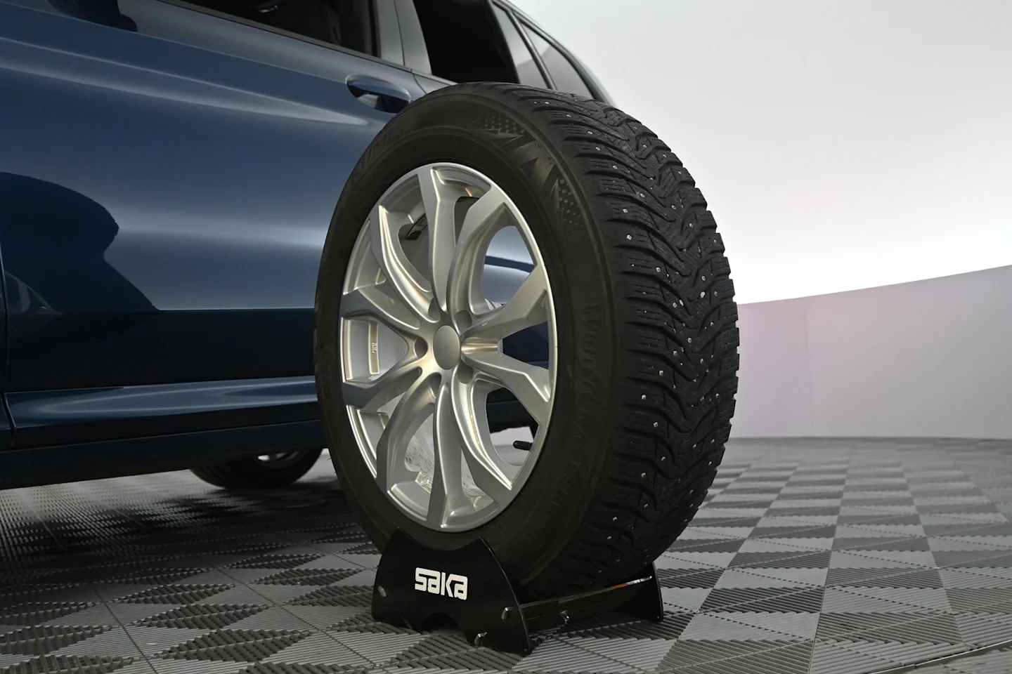 Car Image - 1k2DwcSd5gFdAWh2Chn6qR