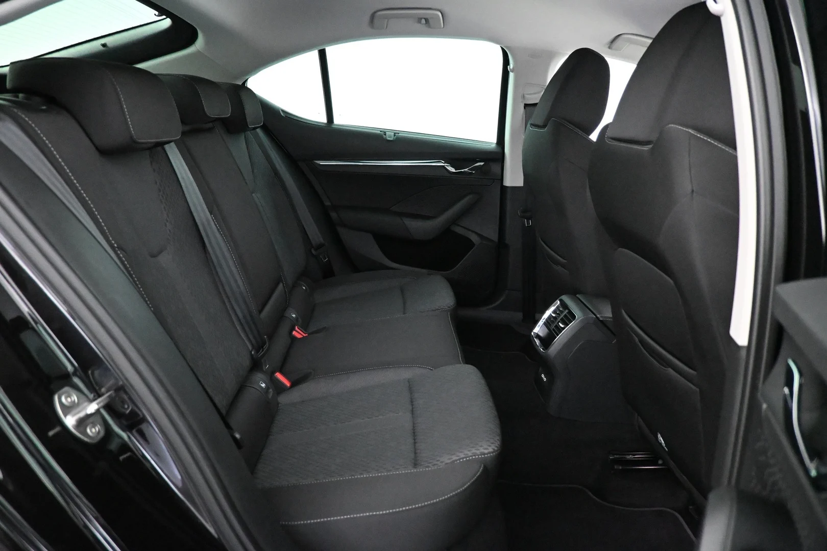 Car Image - 4S3fB4MtjbjuPK9Qa9DfRp