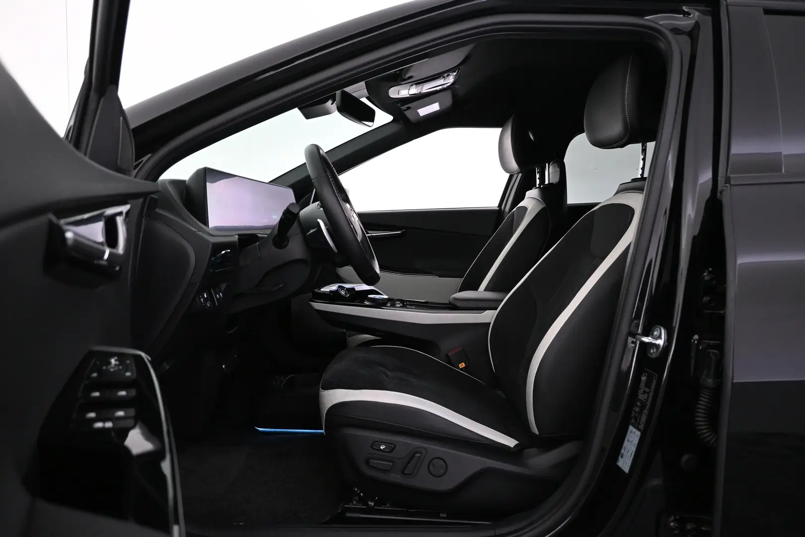 Car Image - 7KsANhpafynENdcmkaXJo5