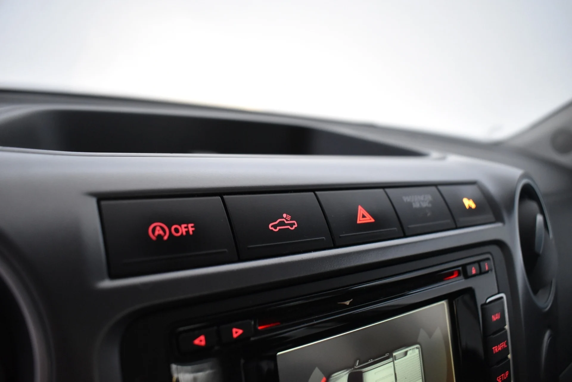 Car Image - 6QToImccpiL7ewhNyuqFxJ