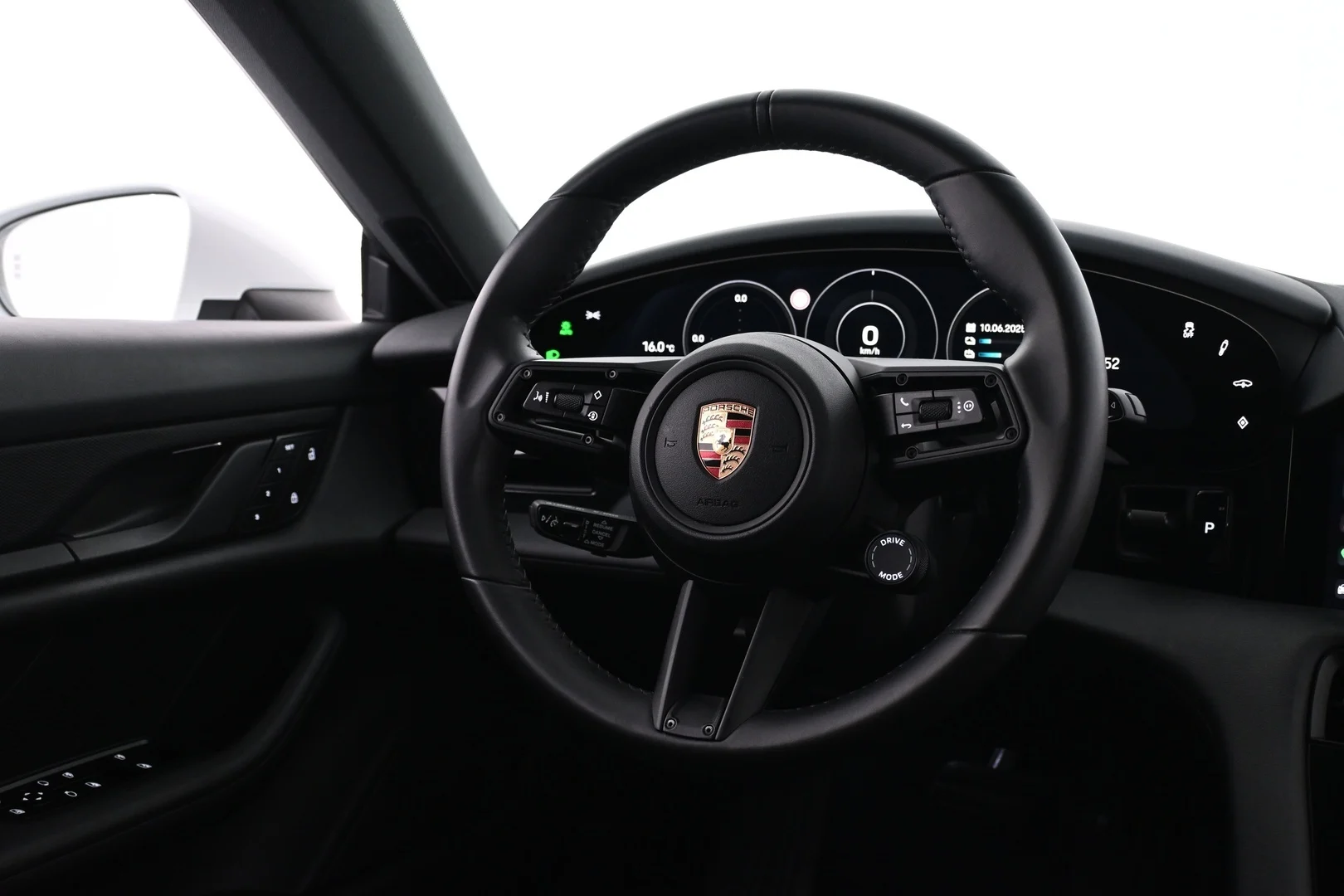 Car Image - 01tQzUgSSCoUfgx2gmYFsS