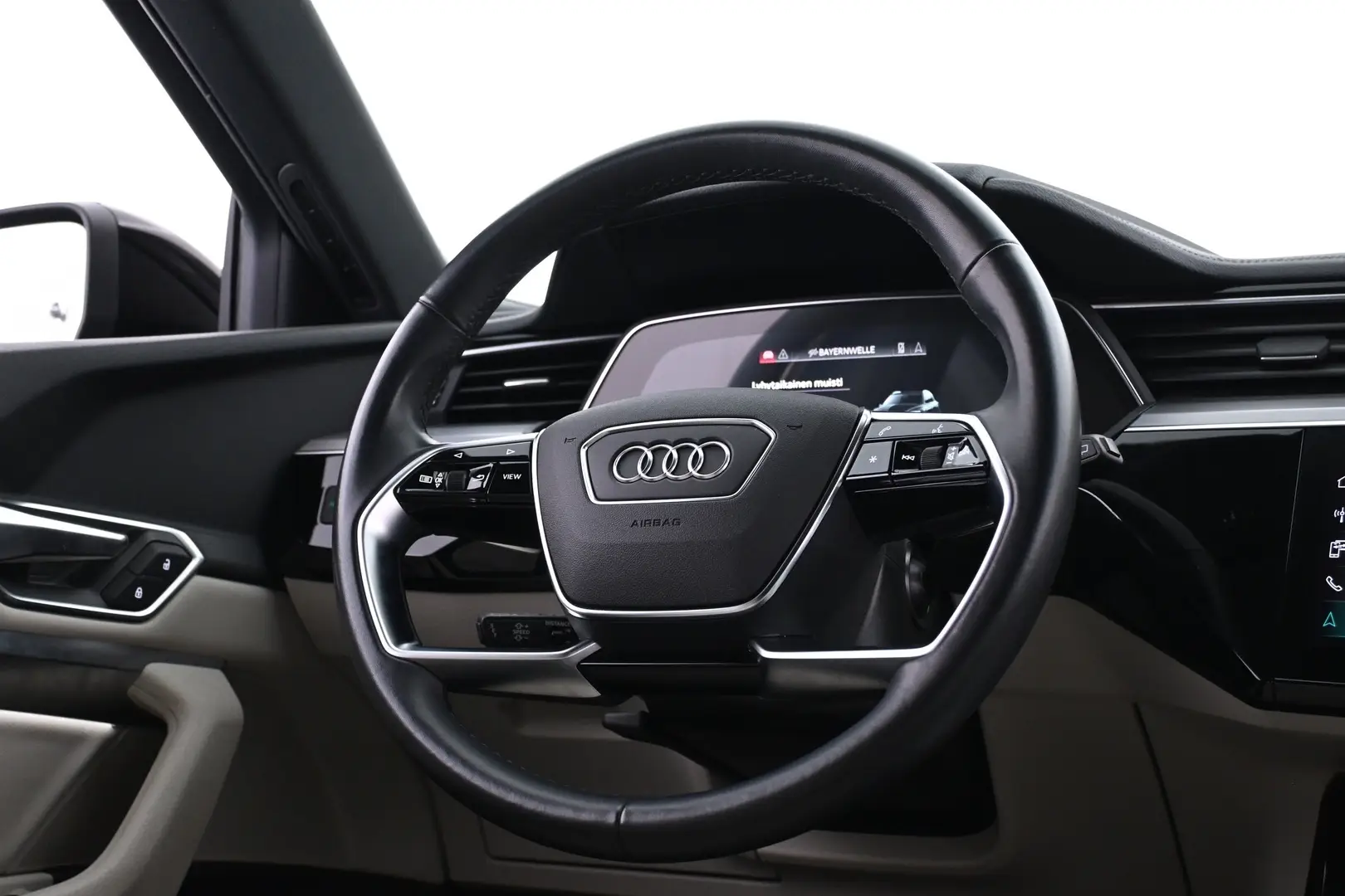 Car Image - 374CIl4GnTDsLr9HBTC0RS