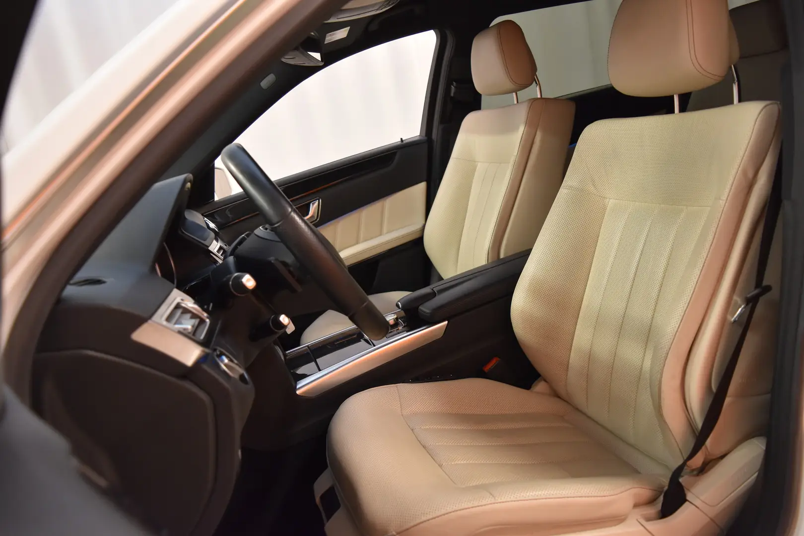 Car Image - 2mEZp0EECoVhoib6nIqfyI