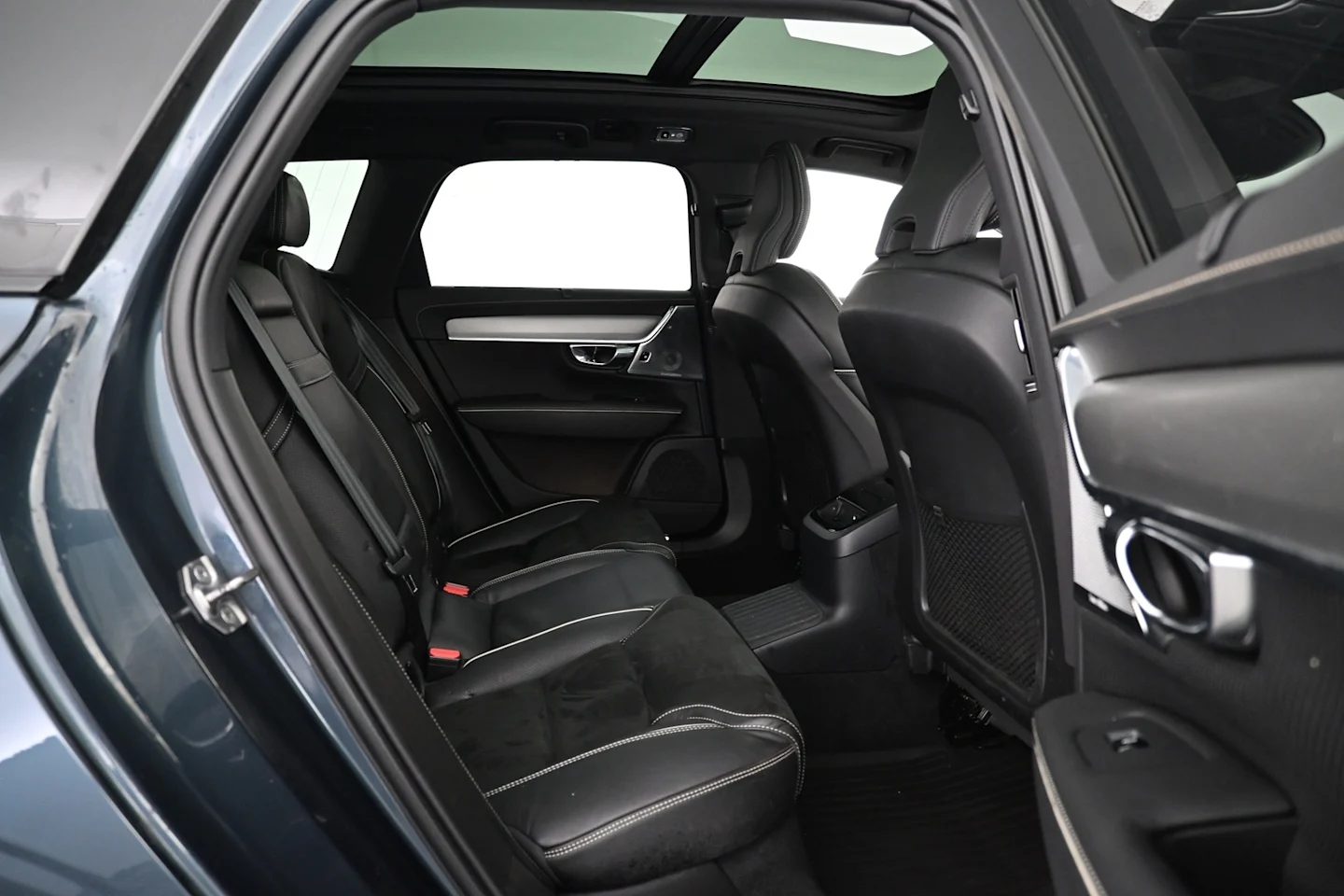 Car Image - 54M2C8wY421xo3AMTTFRs8
