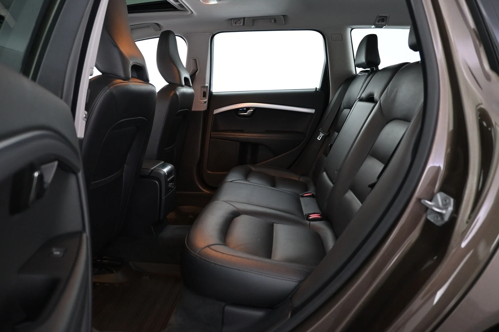 Car Image - 3P3irJCeV8PbUc3t0TaHq