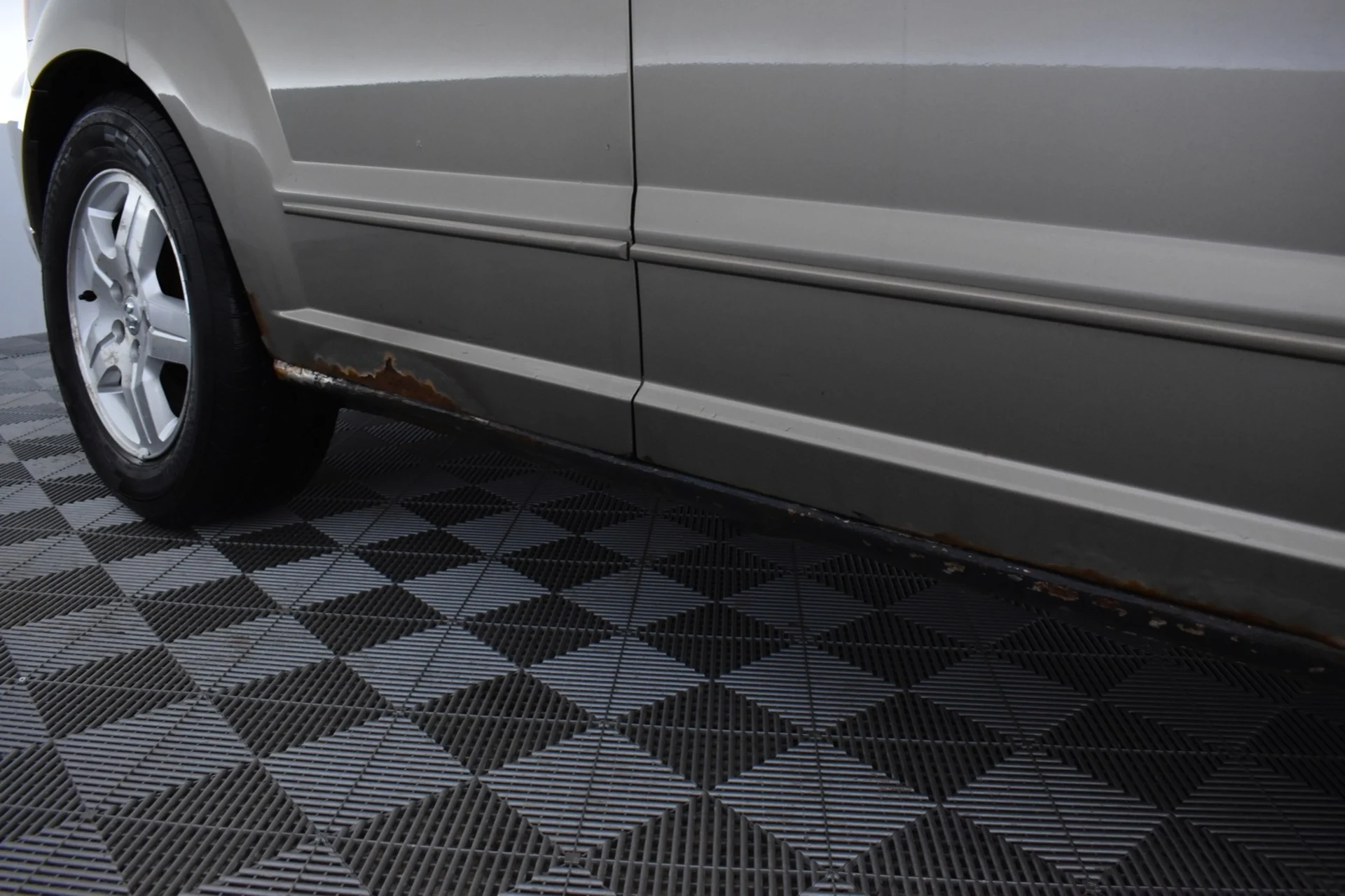 Car Image - 2UIpGZz7AIjl3mT7b8yJsr