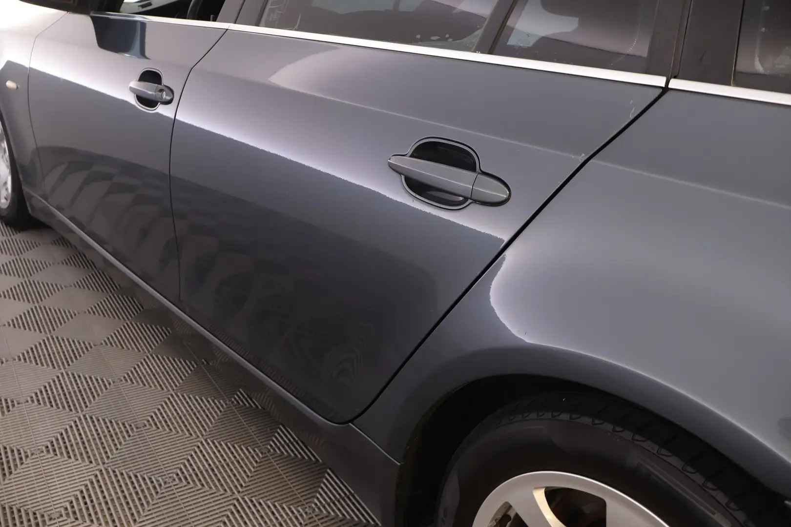 Car Image - 7MqUaeQJRyyNzQOngi8CGb