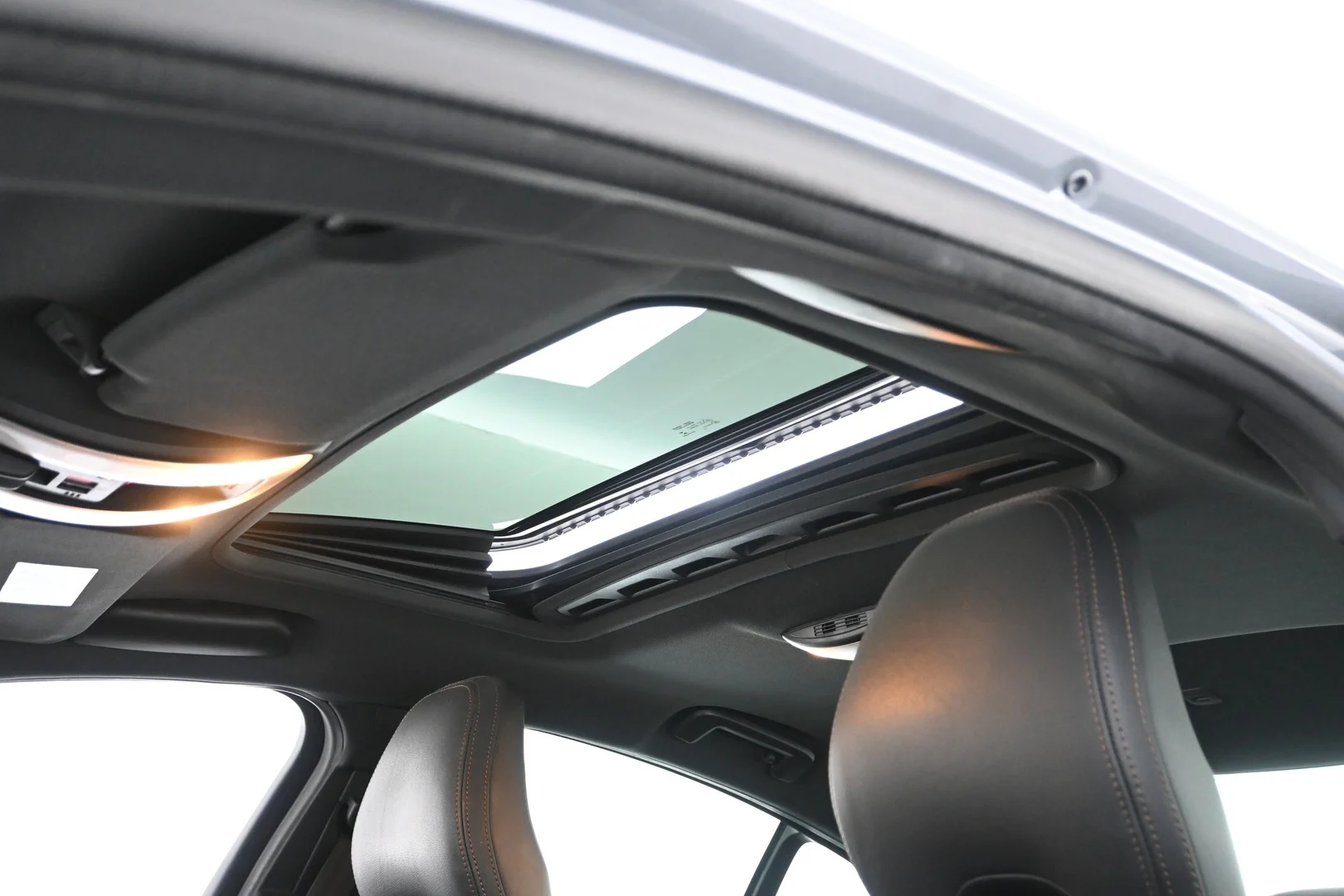 Car Image - 7wMBIyFKhFsg78j2ua03XZ