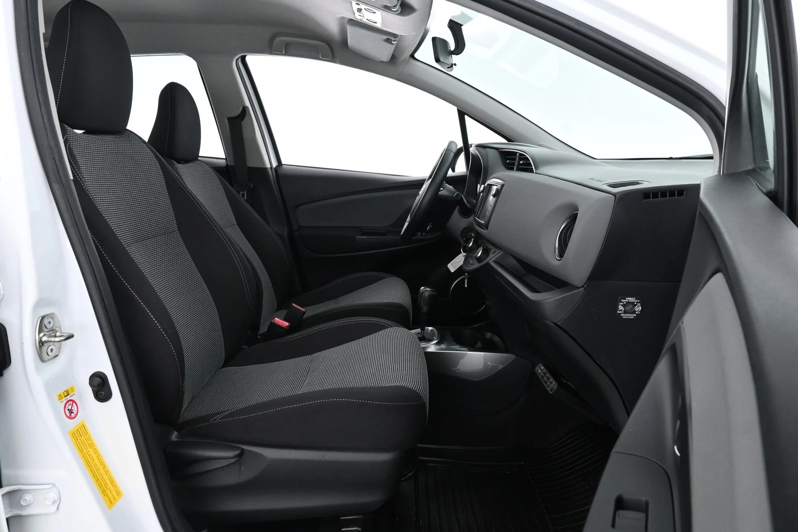Car Image - 7Hv9gjzARlqtzPF3TknKdc