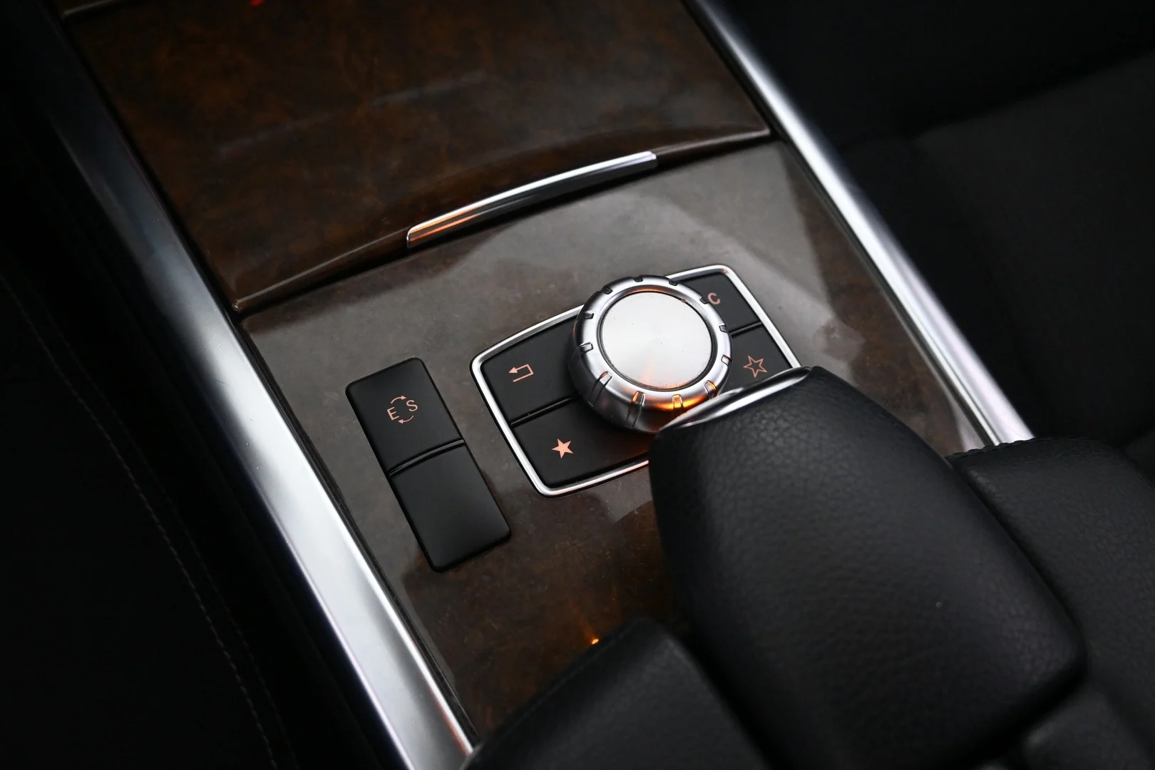 Car Image - WK9S8HpuuMwG3MzVgVm5L