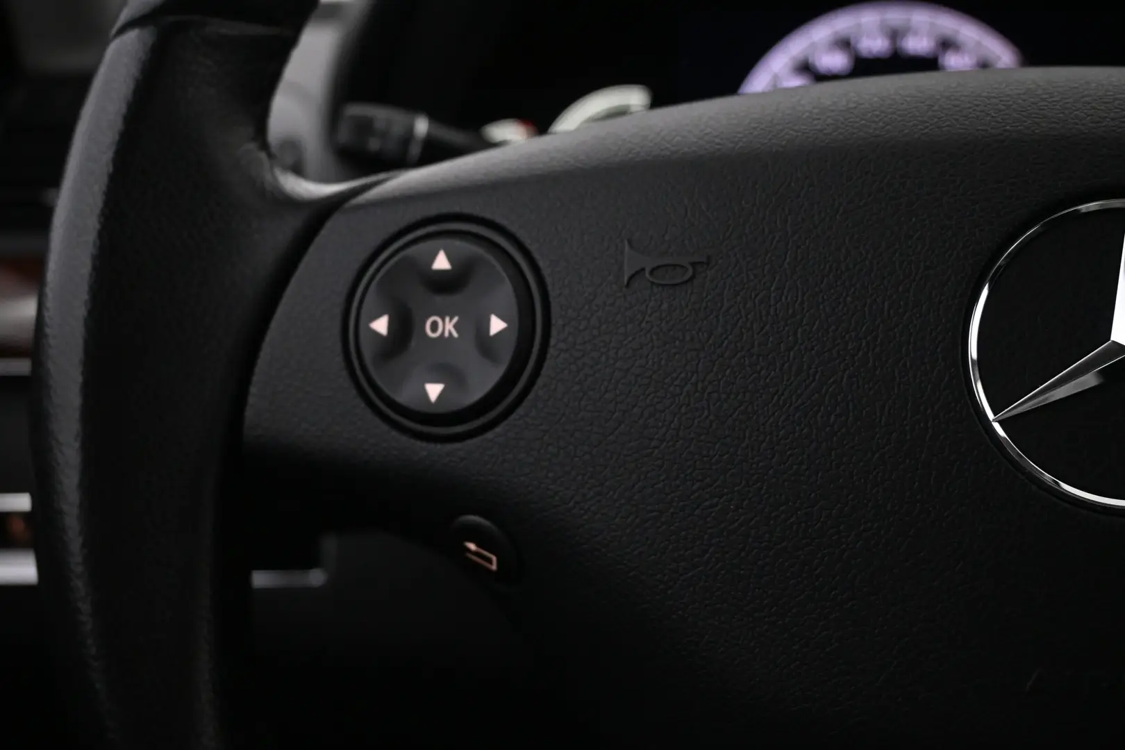 Car Image - 6I3wf5kPLuSaazfxho3CTl