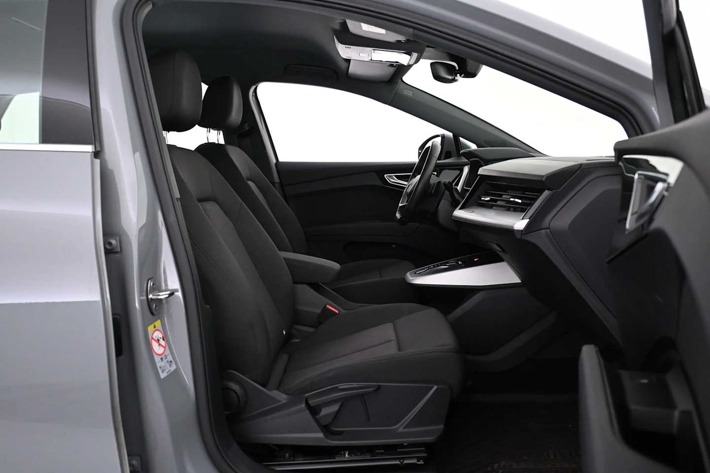 Car Image - 17OXqzXAatYYIxe4JVGN0G