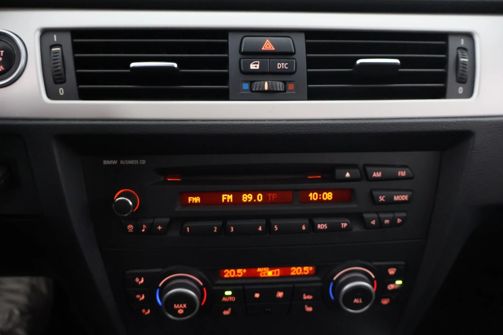 Car Image - 7wqglXXQJ0A4NR9TL0t1fw