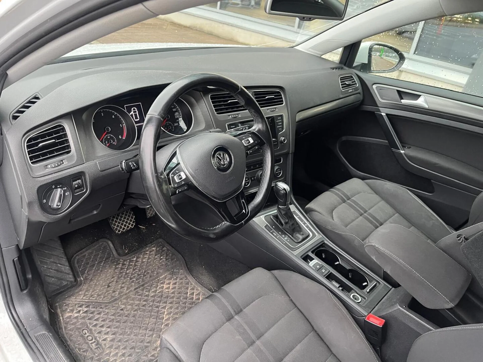 Car Image - 1Aym7e9RScQ9eMJXqXGALm