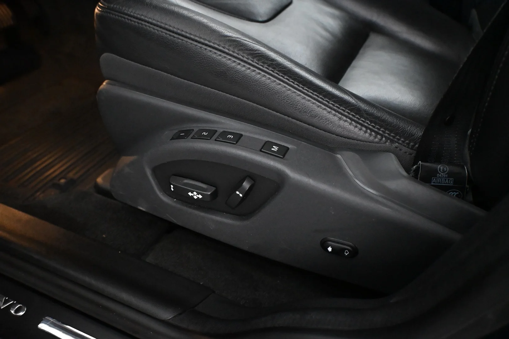 Car Image - 7upItpT9DBhj8LJSraA9XY