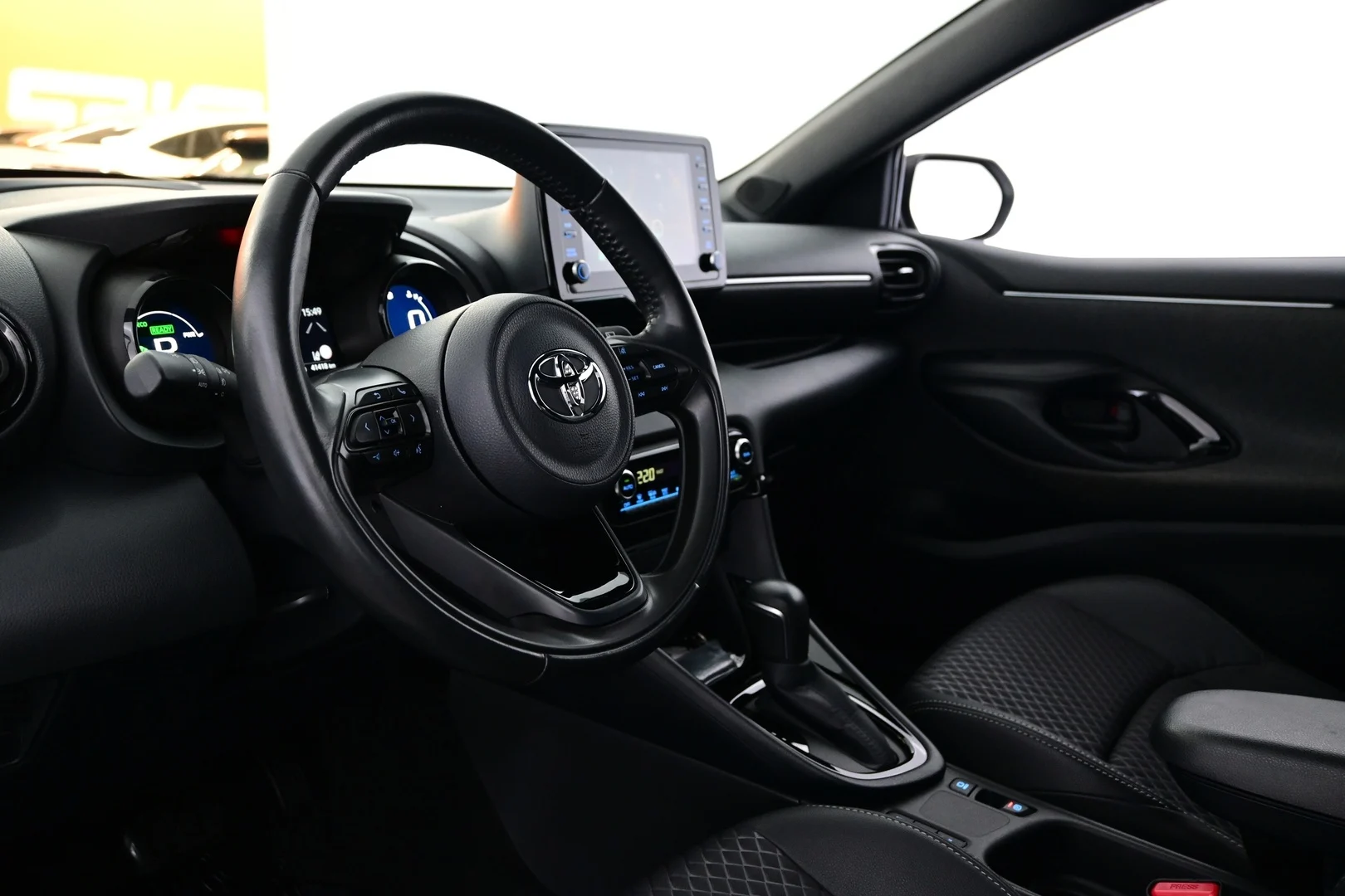 Car Image - 2ZnWAqBGnPmLEbd34213ka