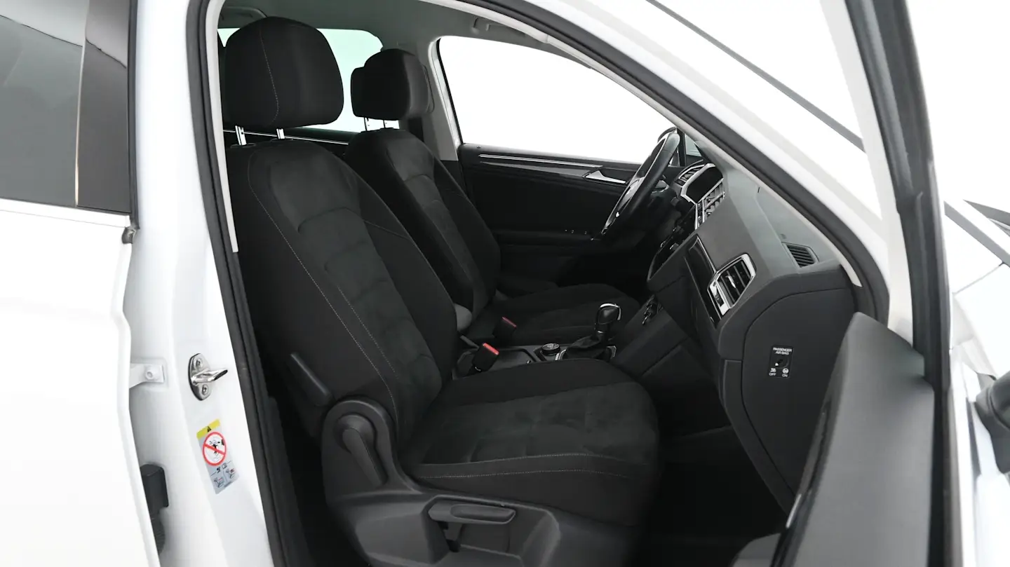 Car Image - 7mge4nIvtCVZvqAwyoYoBD
