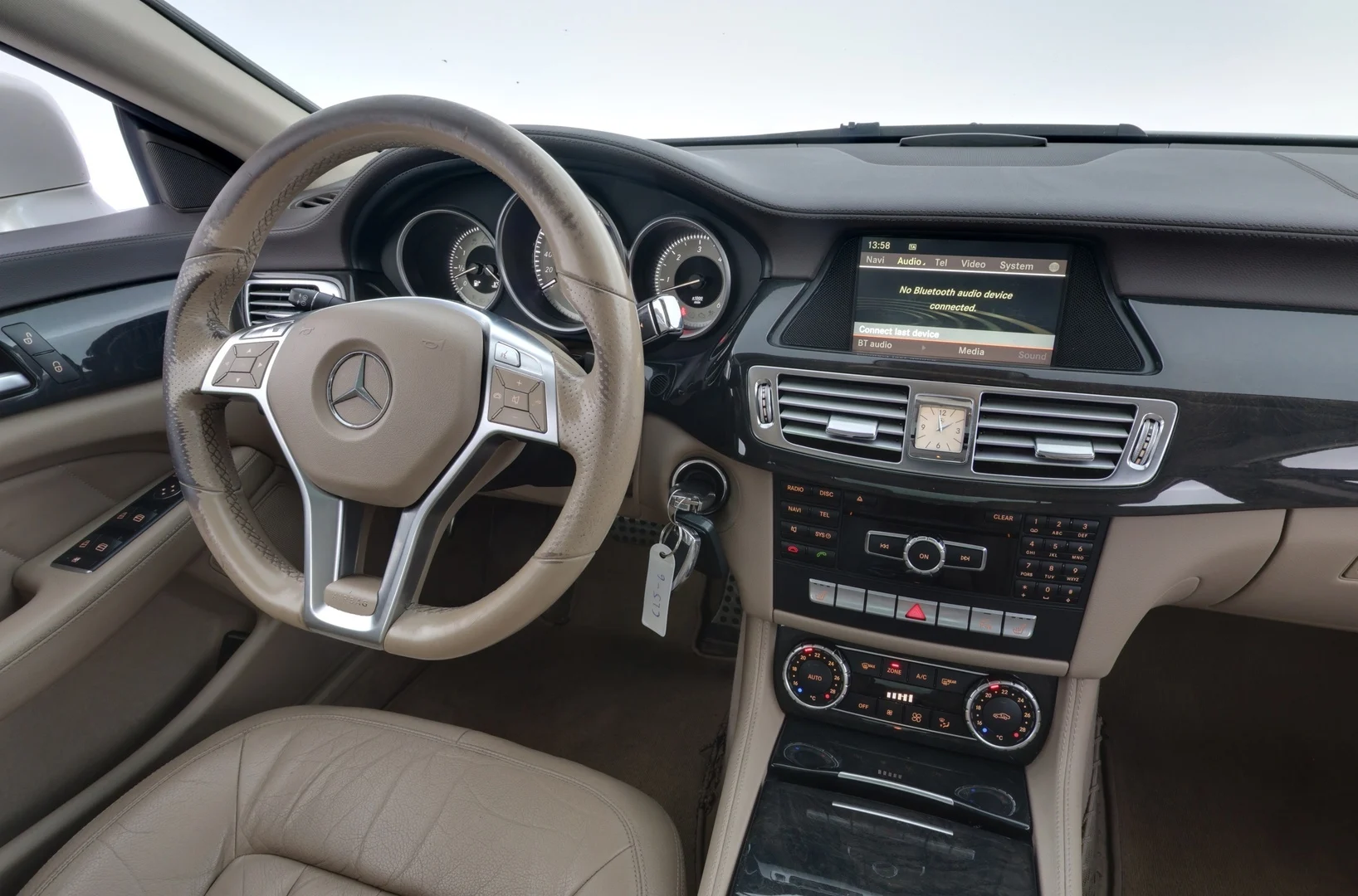 Car Image - 2I2Nt33BPcqbxqbzT6GrbG