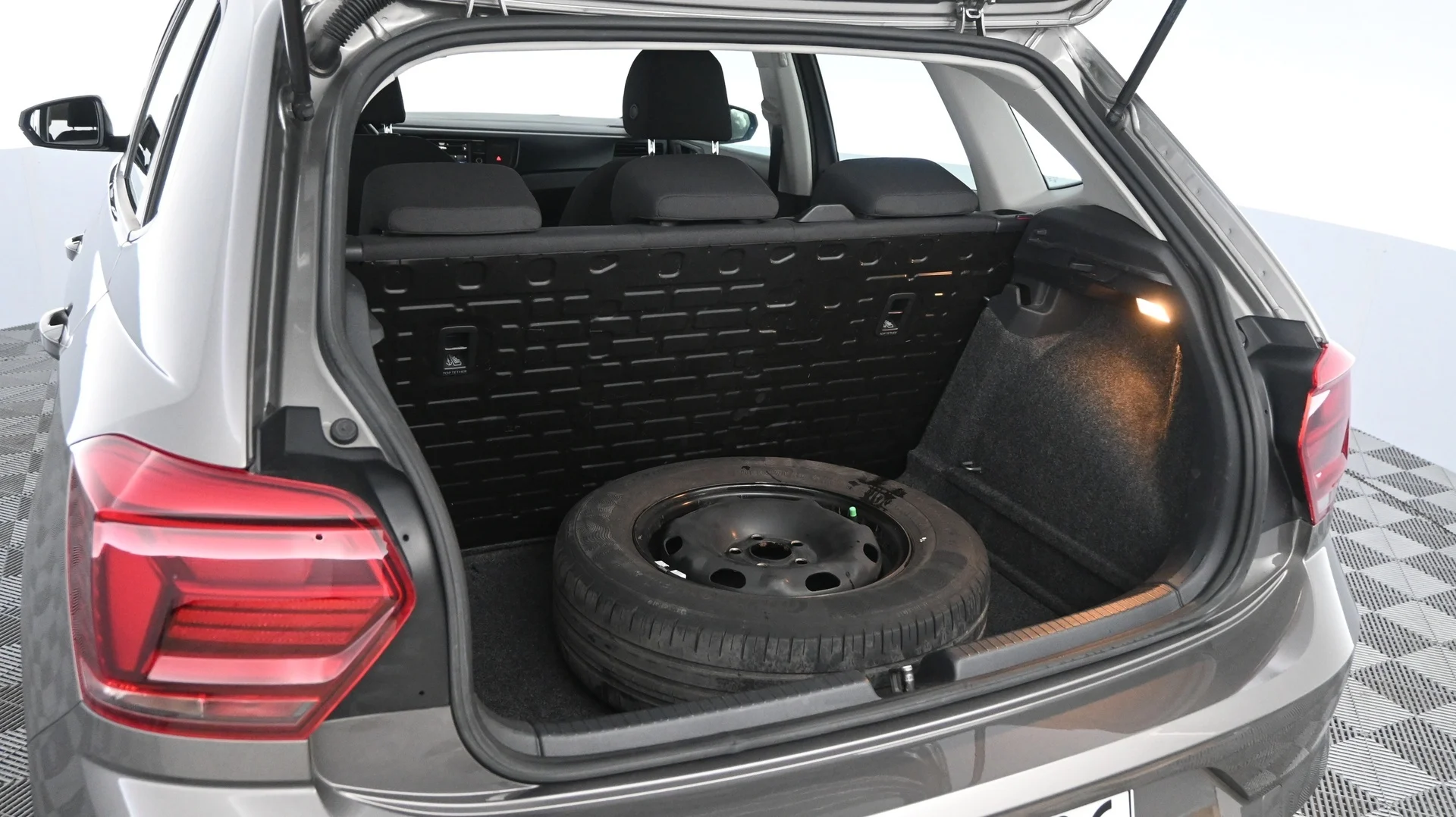 Car Image - 4gdlJ8esA0qhoUpmO4IIDV