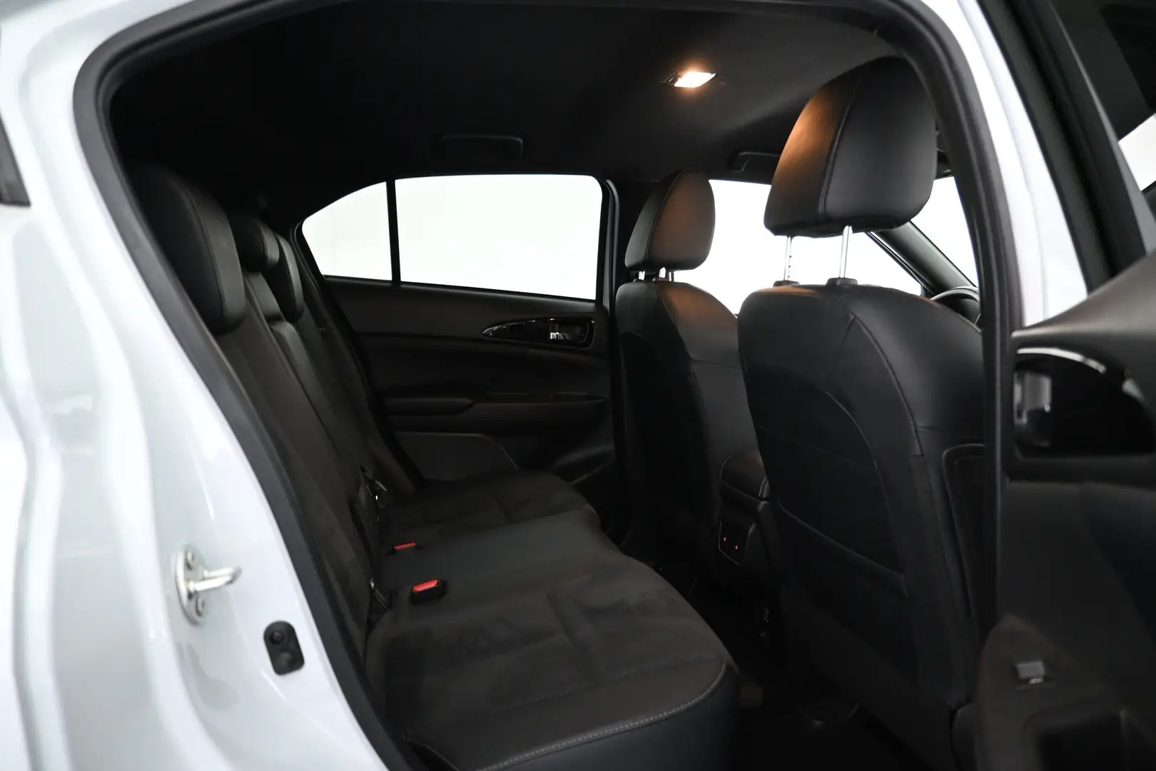 Car Image - 162p9H1U5jVp6U6xNSt9Ng