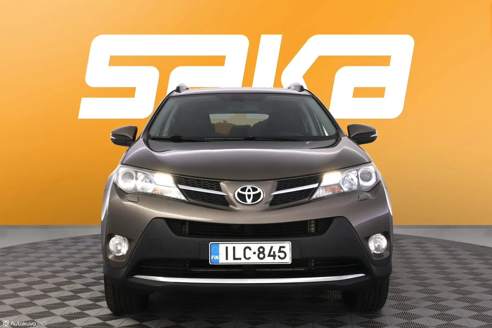 Car Image - 1QPI7xigjtwEAyxiBoWwW2