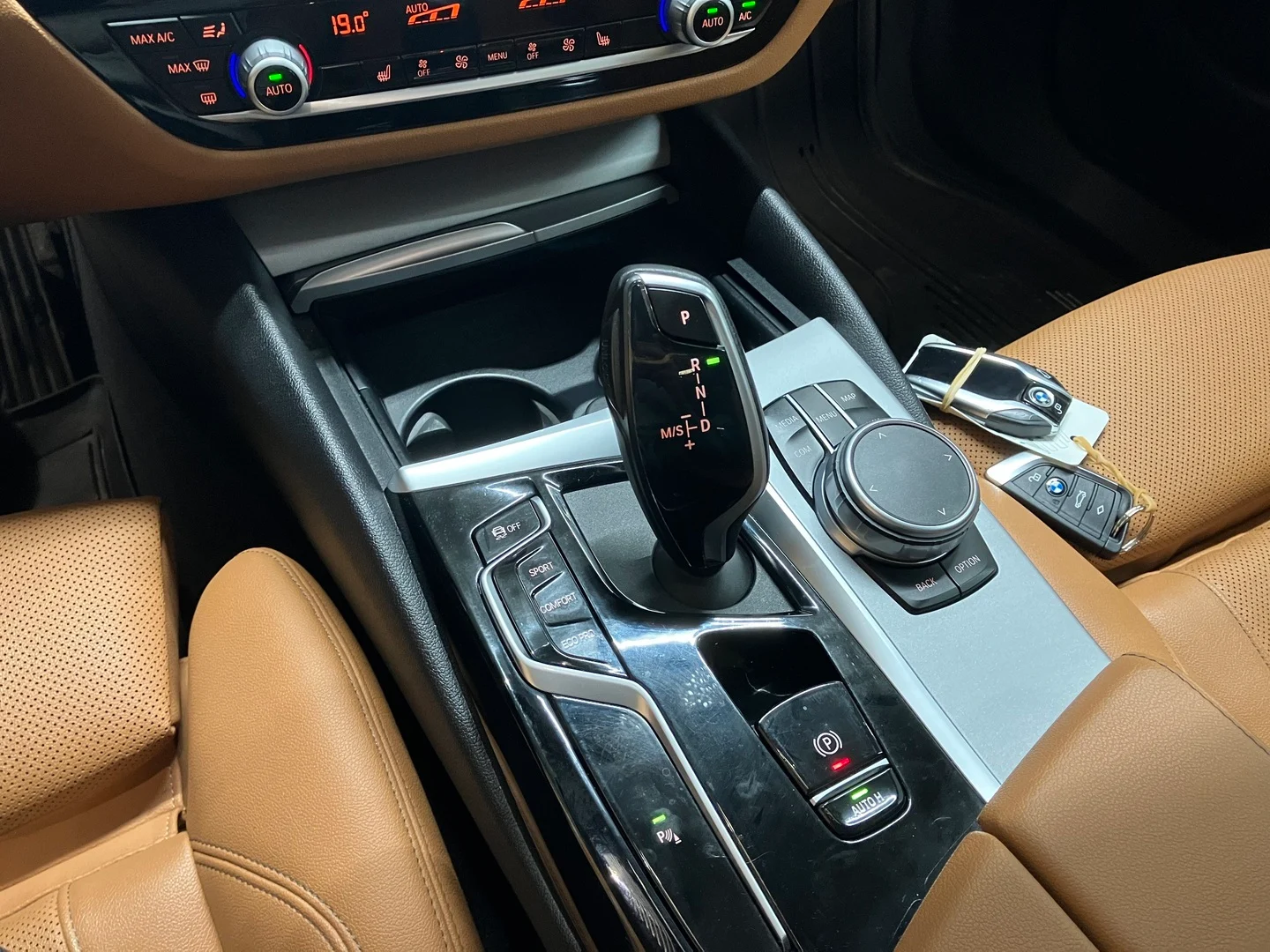 Car Image - 4UCesuwHjxPwYjknDLmHNn
