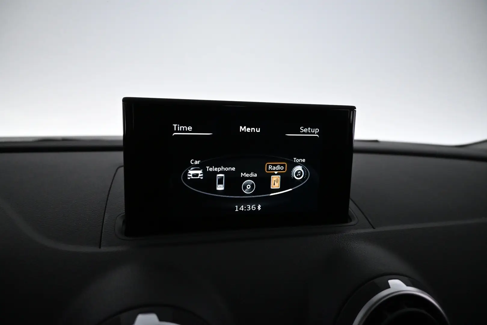 Car Image - 64L6SW3EqkNq2VerSv4jRm